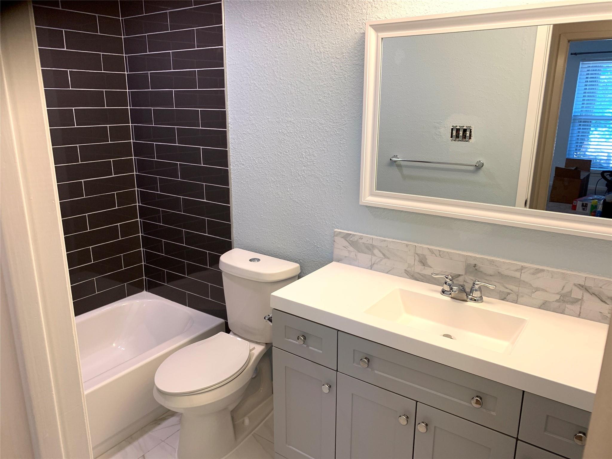 11207 Hidden Bluff Dr, Austin, TX 78754