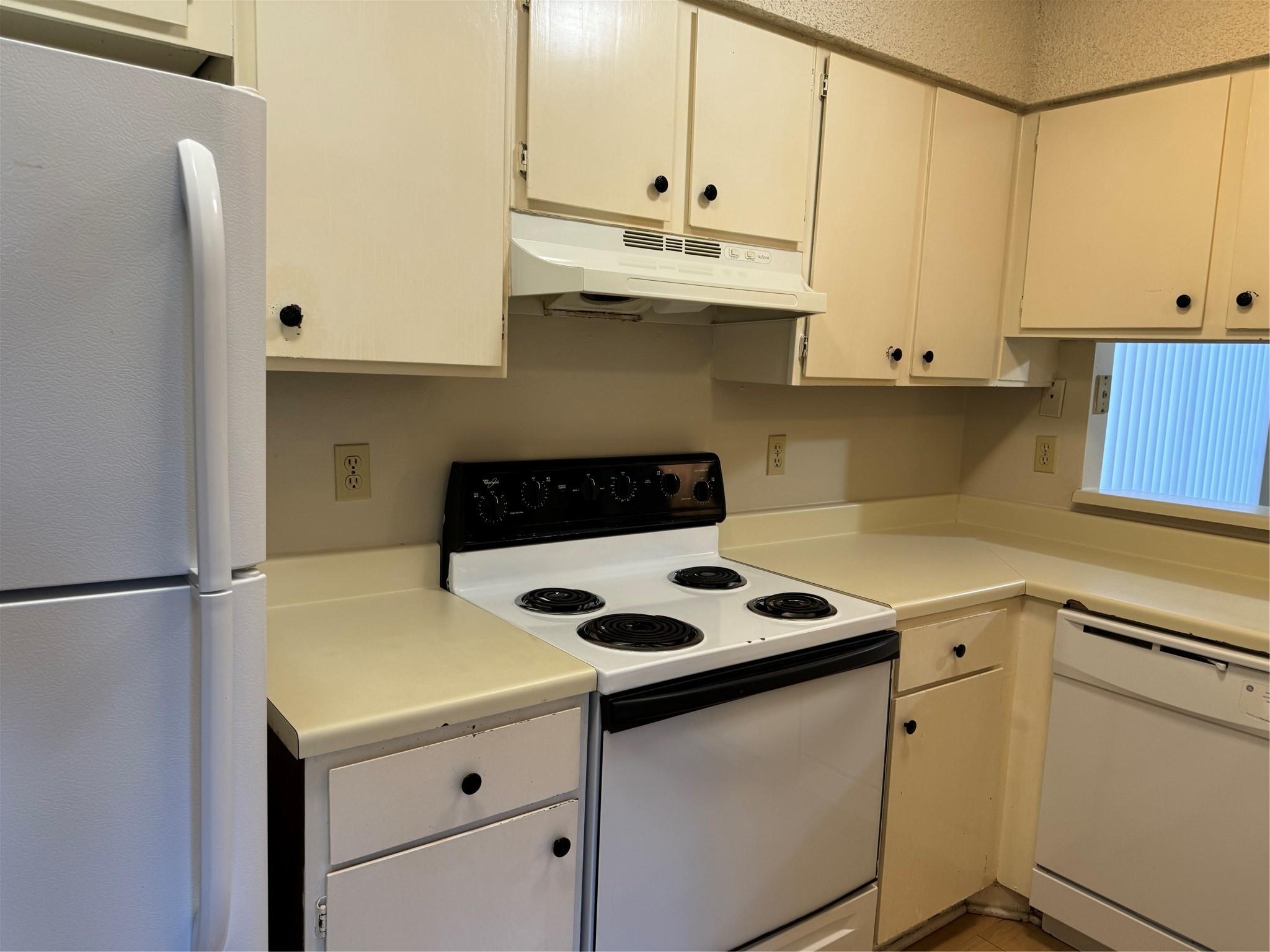 1400 Matthews Ln # A, Austin, TX 78745