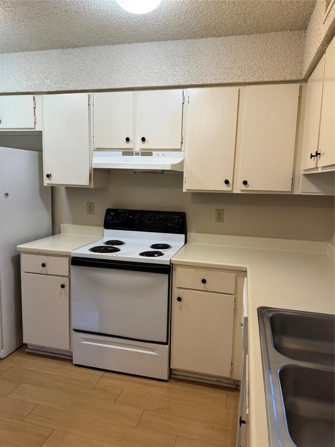 1400 Matthews Ln # A, Austin, TX 78745