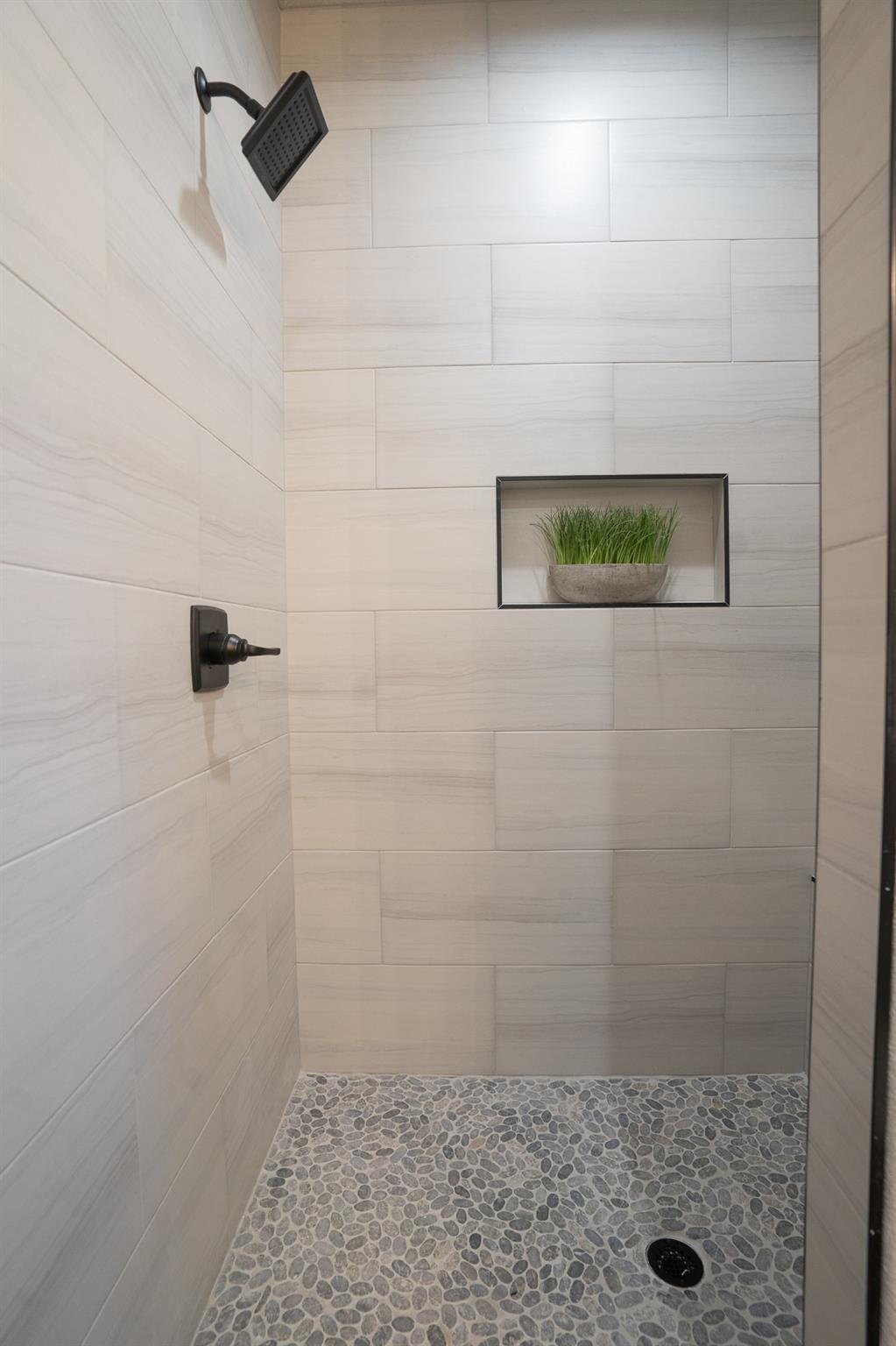 306 String Prairie Way, Smithville, TX 78957