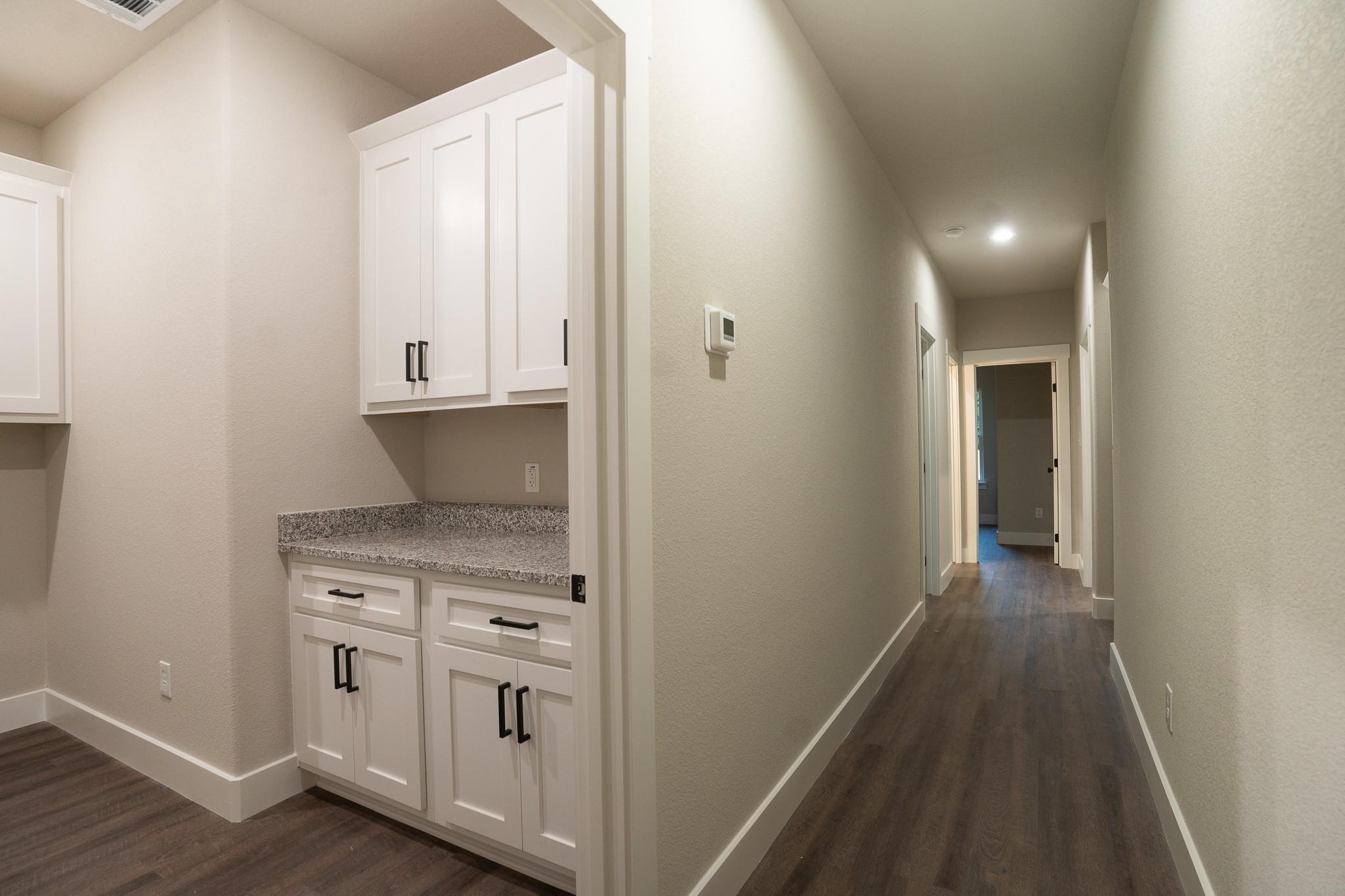 306 String Prairie Way, Smithville, TX 78957