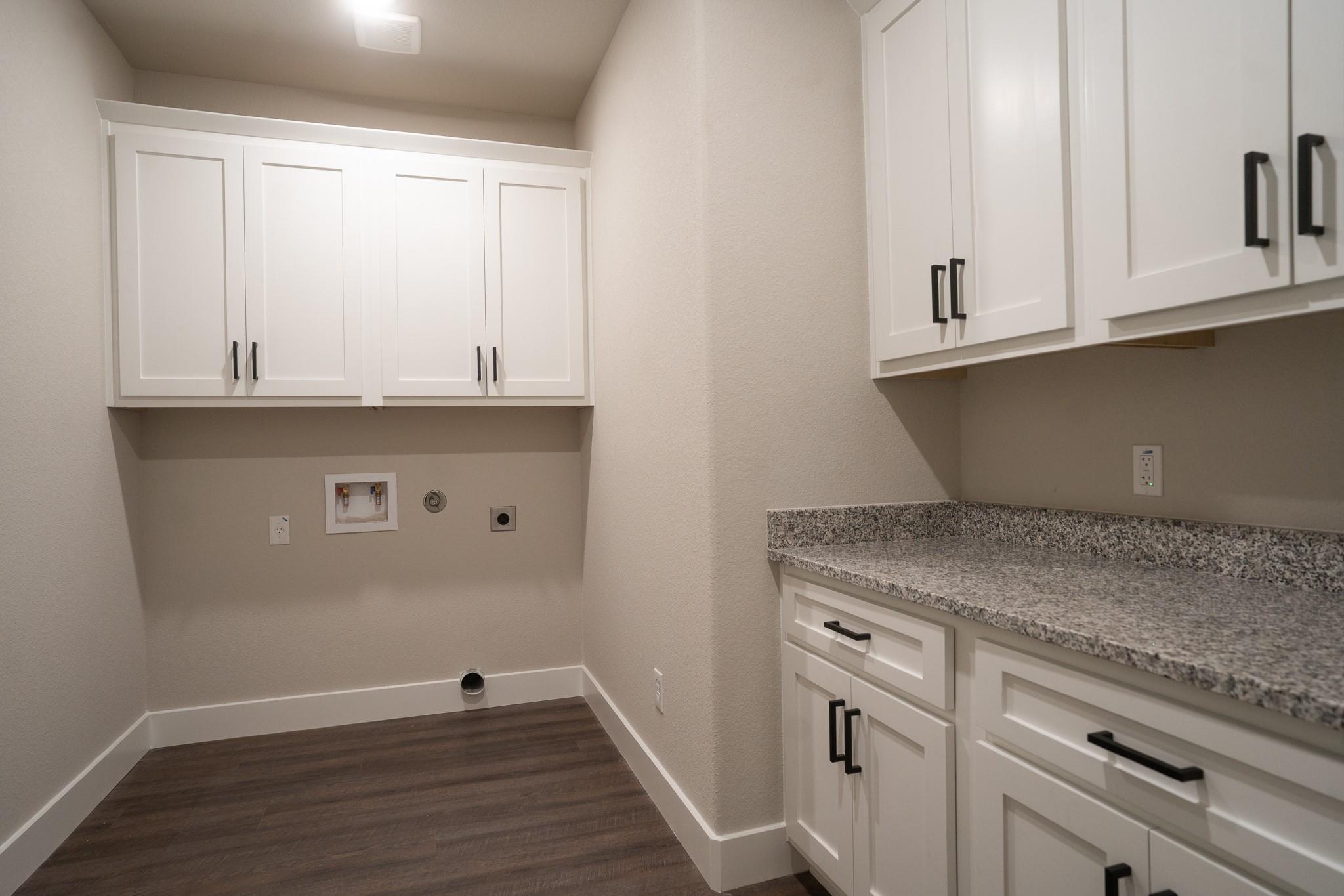 306 String Prairie Way, Smithville, TX 78957