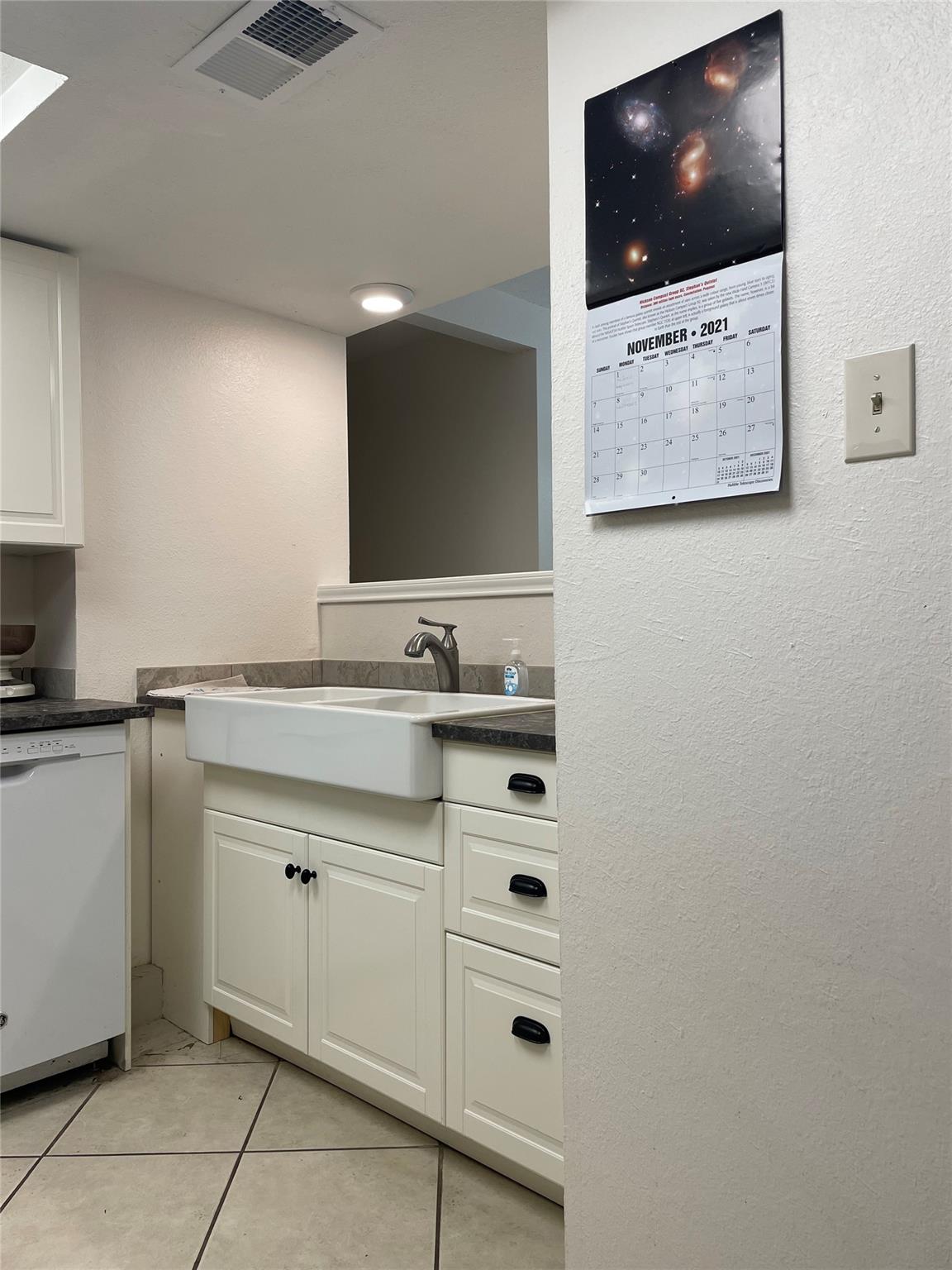 110 N Kanaio Dr # B, Bastrop, TX 78602