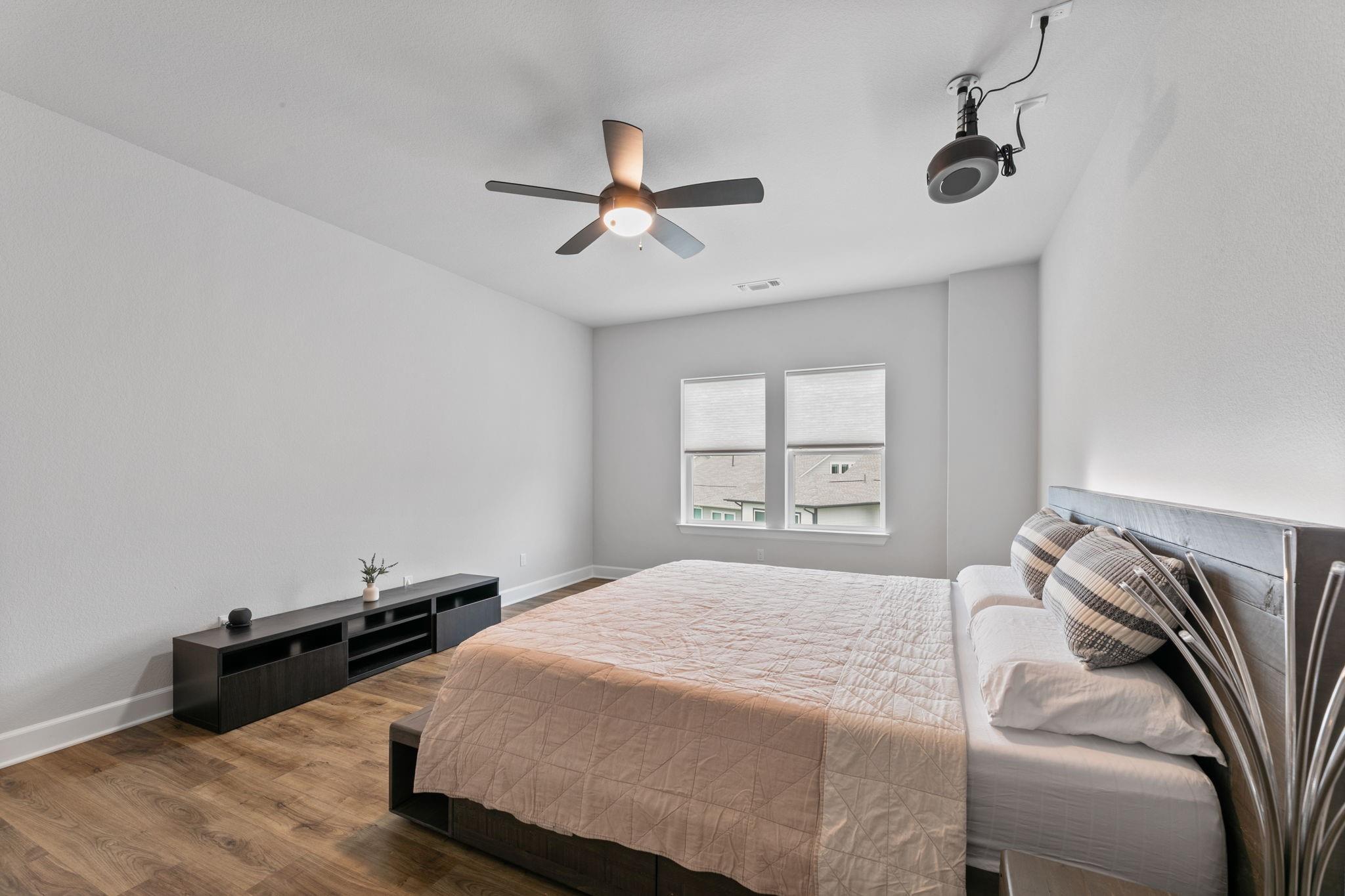 1801 HEADWATERS Blvd, Dripping Springs, TX 78620