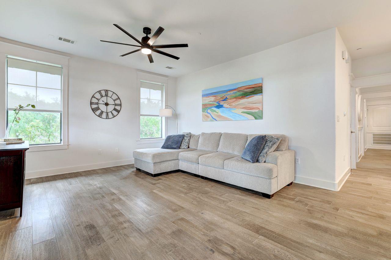 6712 Lantern View Dr # 303, Jonestown, TX 78645