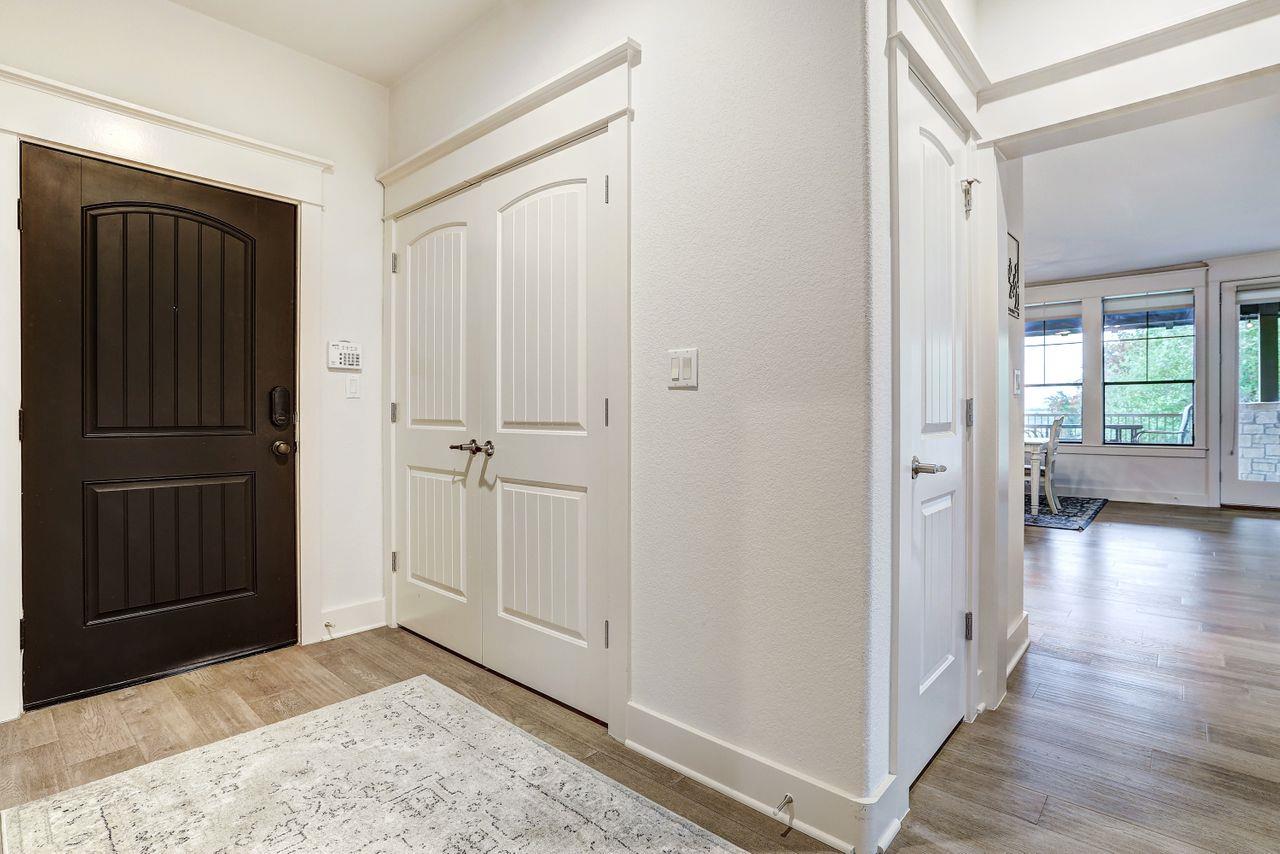 6712 Lantern View Dr # 303, Jonestown, TX 78645