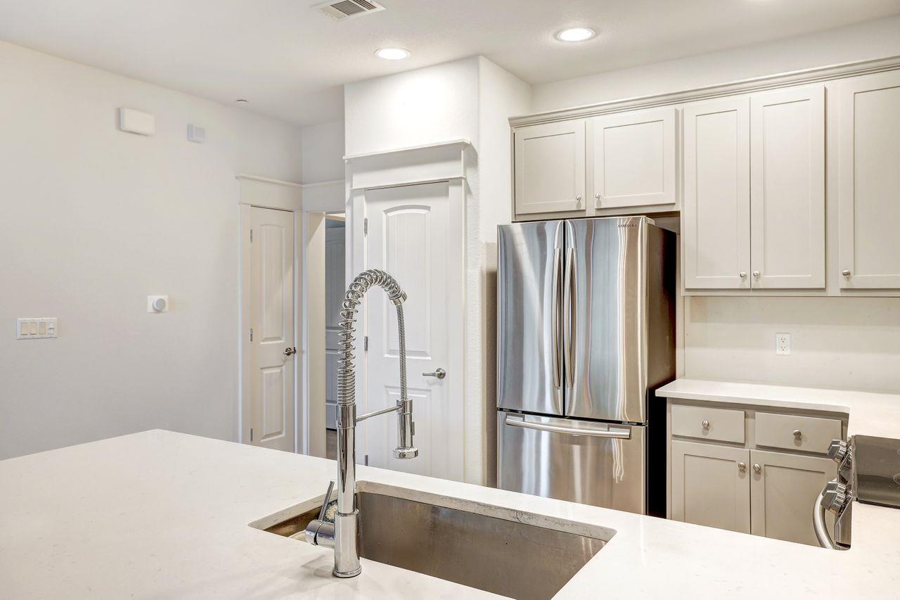 6712 Lantern View Dr # 303, Jonestown, TX 78645