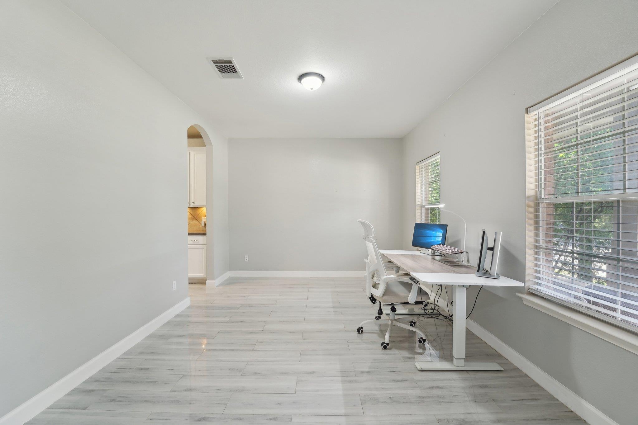 504 Chaparral Dr, Leander, TX 78641