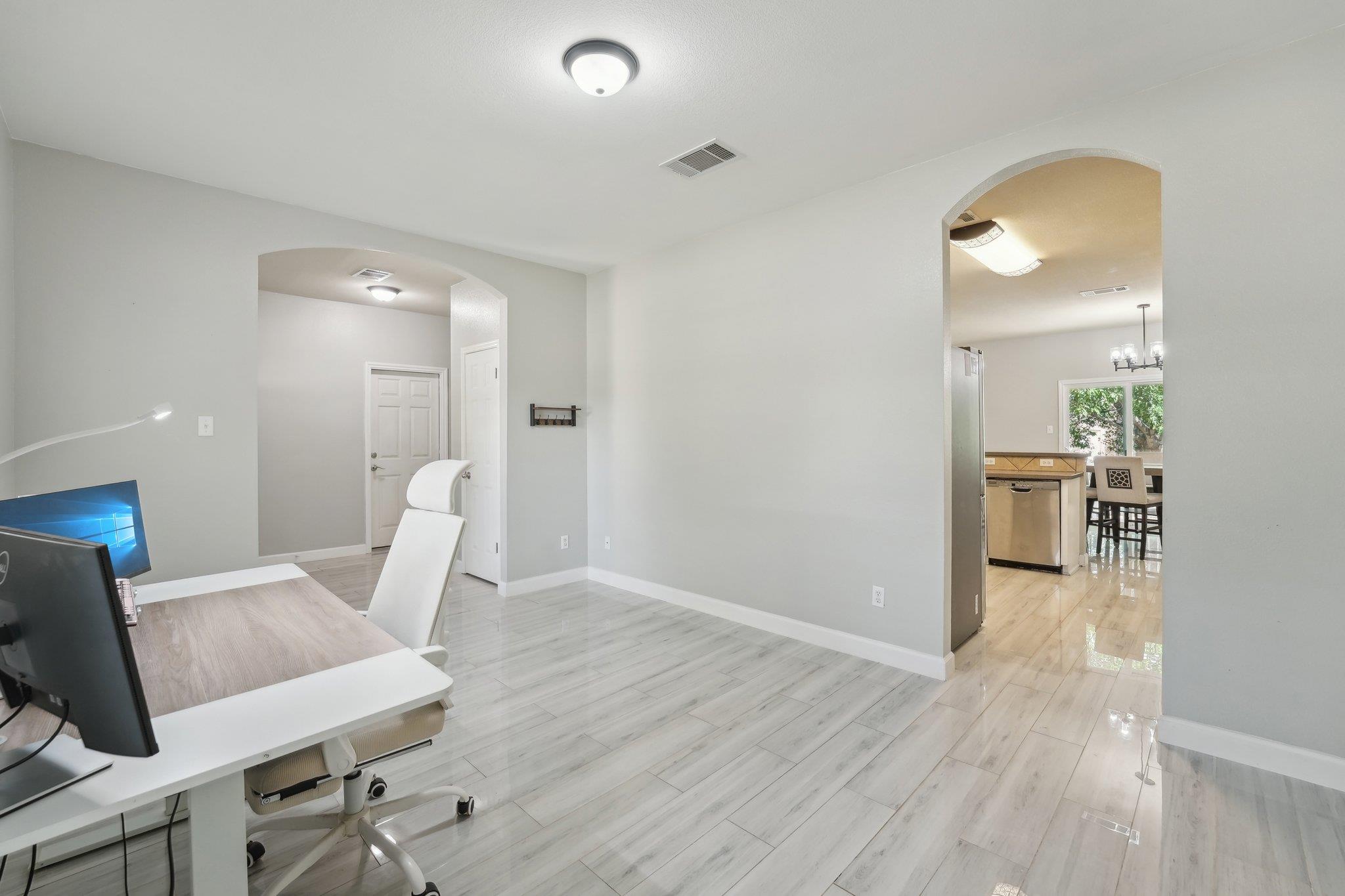 504 Chaparral Dr, Leander, TX 78641