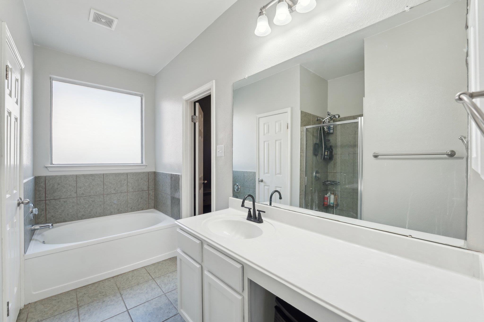 504 Chaparral Dr, Leander, TX 78641