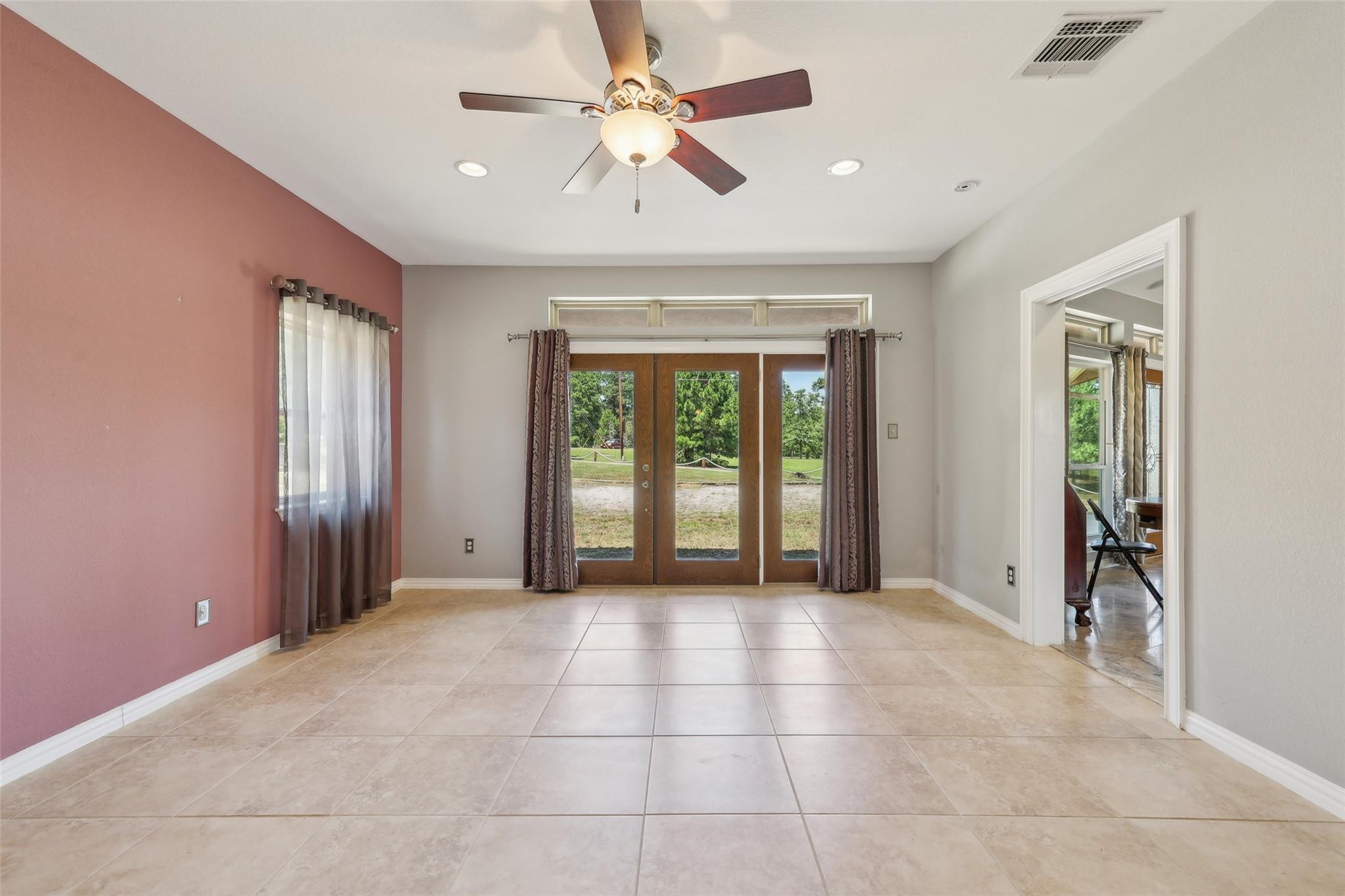 129 Country Air Dr, Bastrop, TX 78602