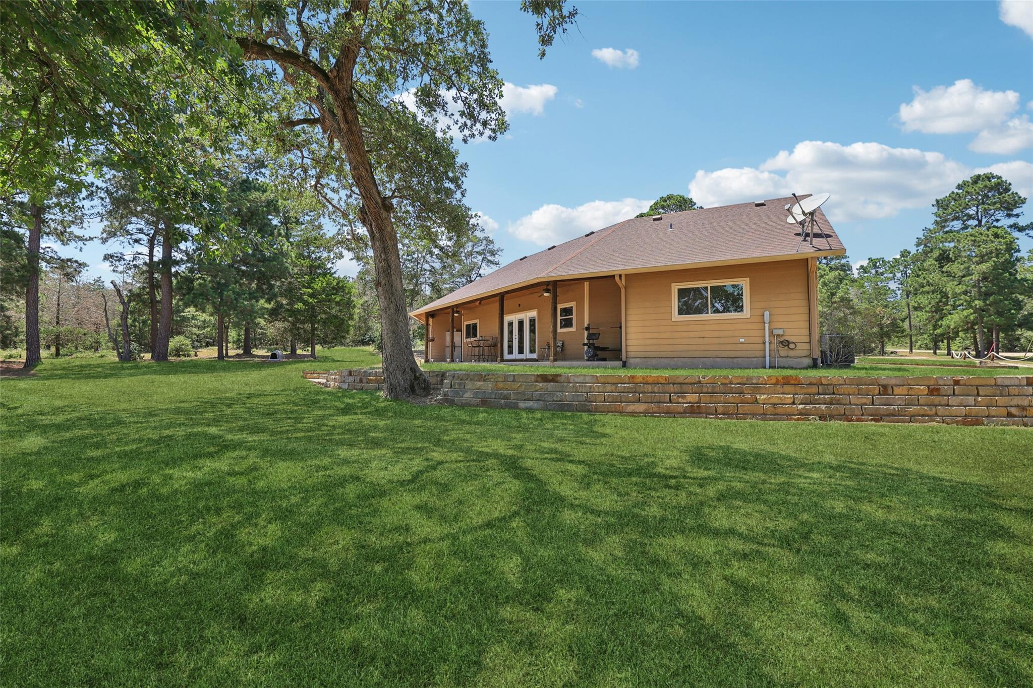 129 Country Air Dr, Bastrop, TX 78602