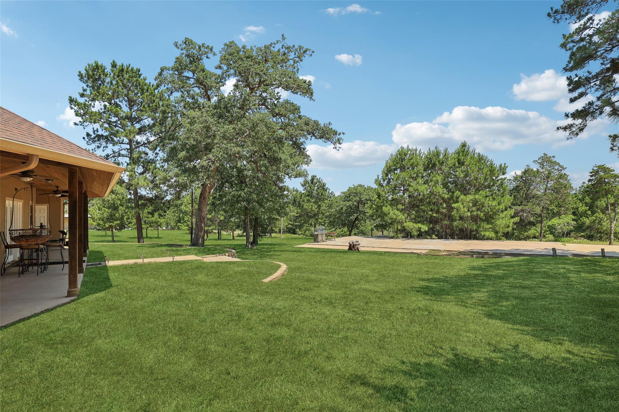 129 Country Air Dr, Bastrop, TX 78602