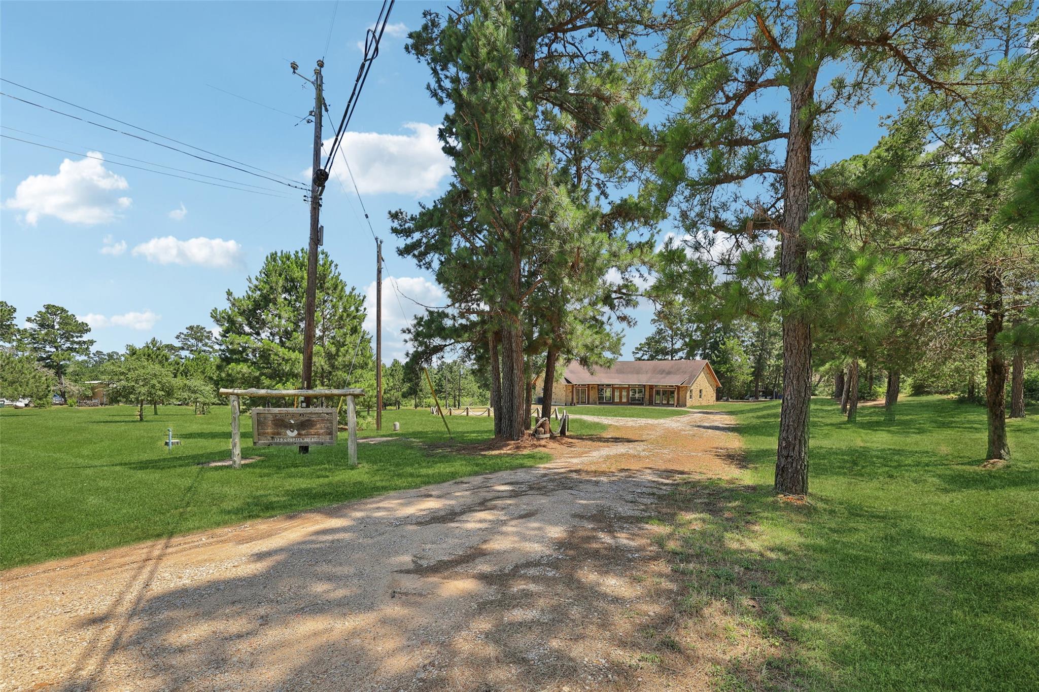 129 Country Air Dr, Bastrop, TX 78602