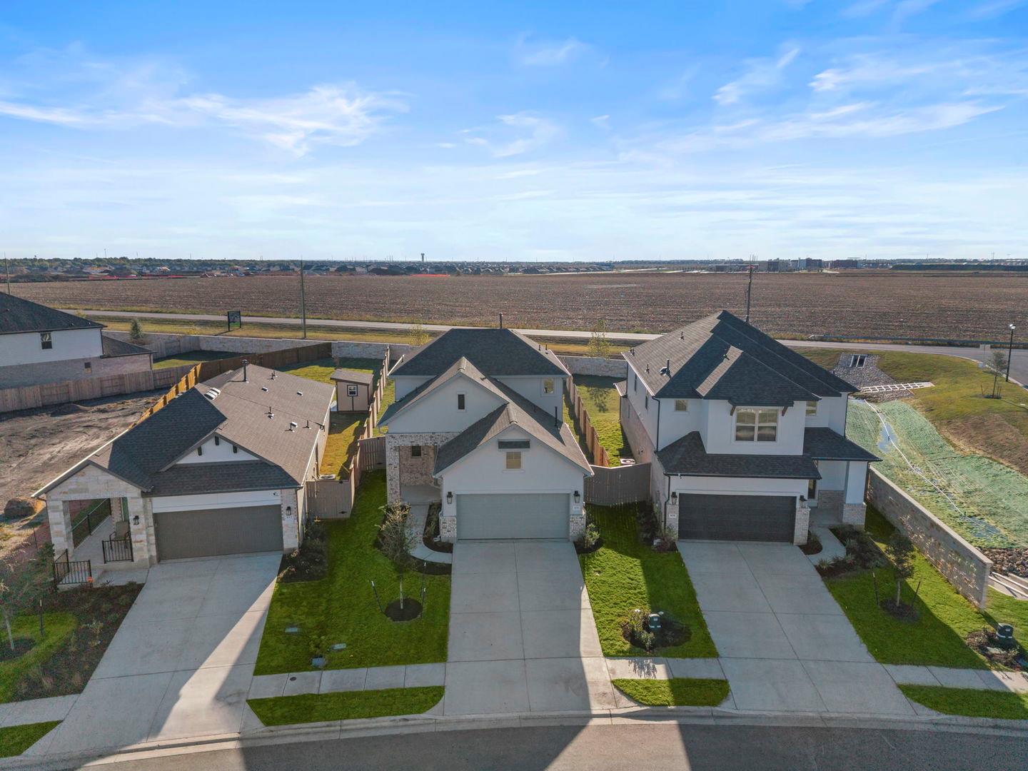 408 Bloomington Loop, Hutto, TX 78634