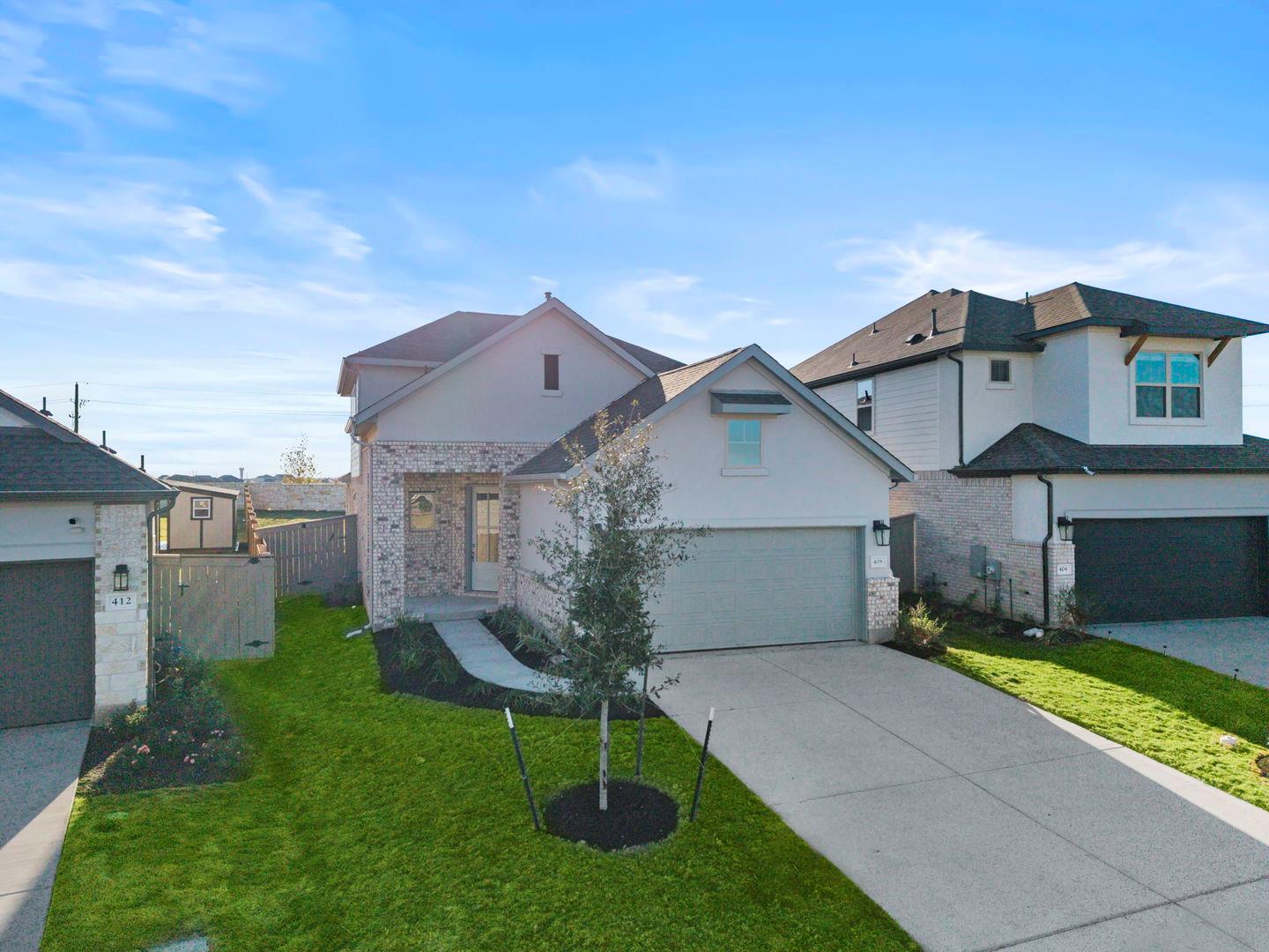 408 Bloomington Loop, Hutto, TX 78634