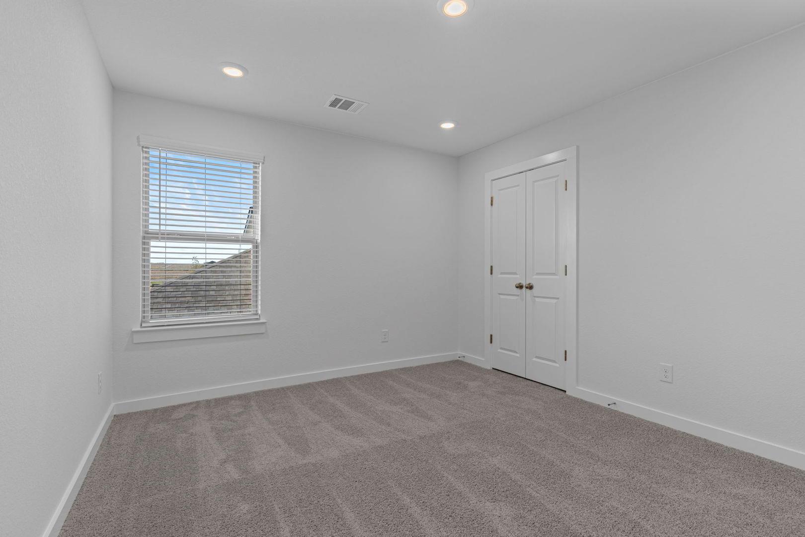 408 Bloomington Loop, Hutto, TX 78634