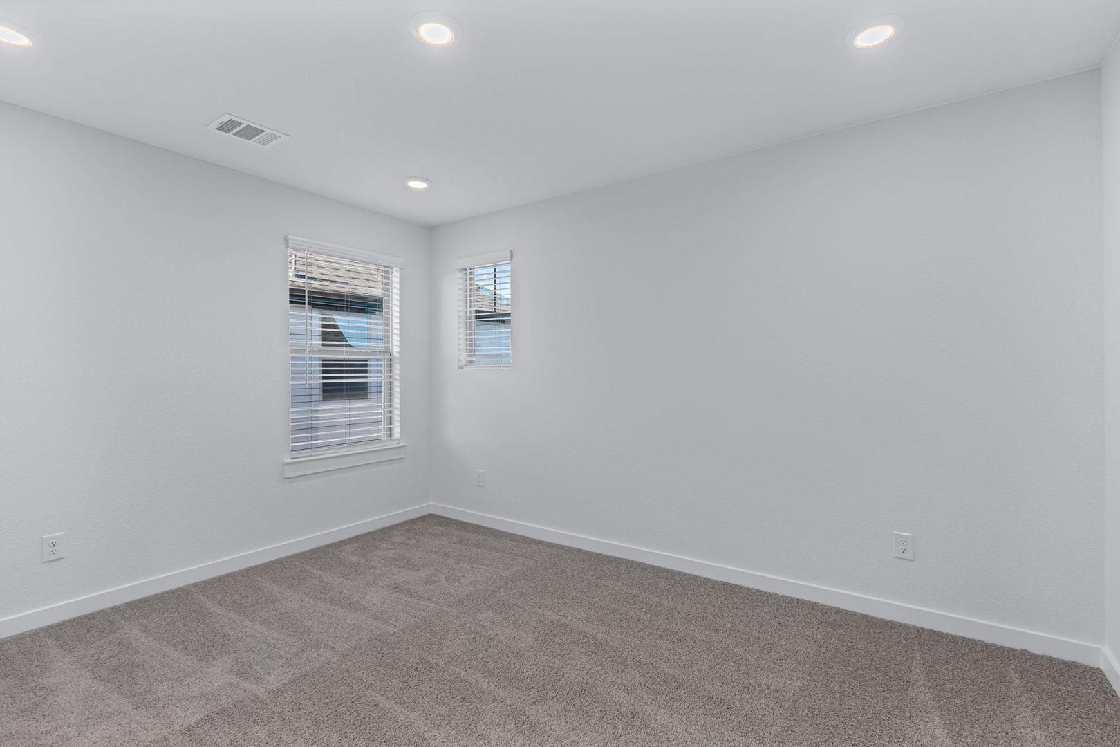 408 Bloomington Loop, Hutto, TX 78634