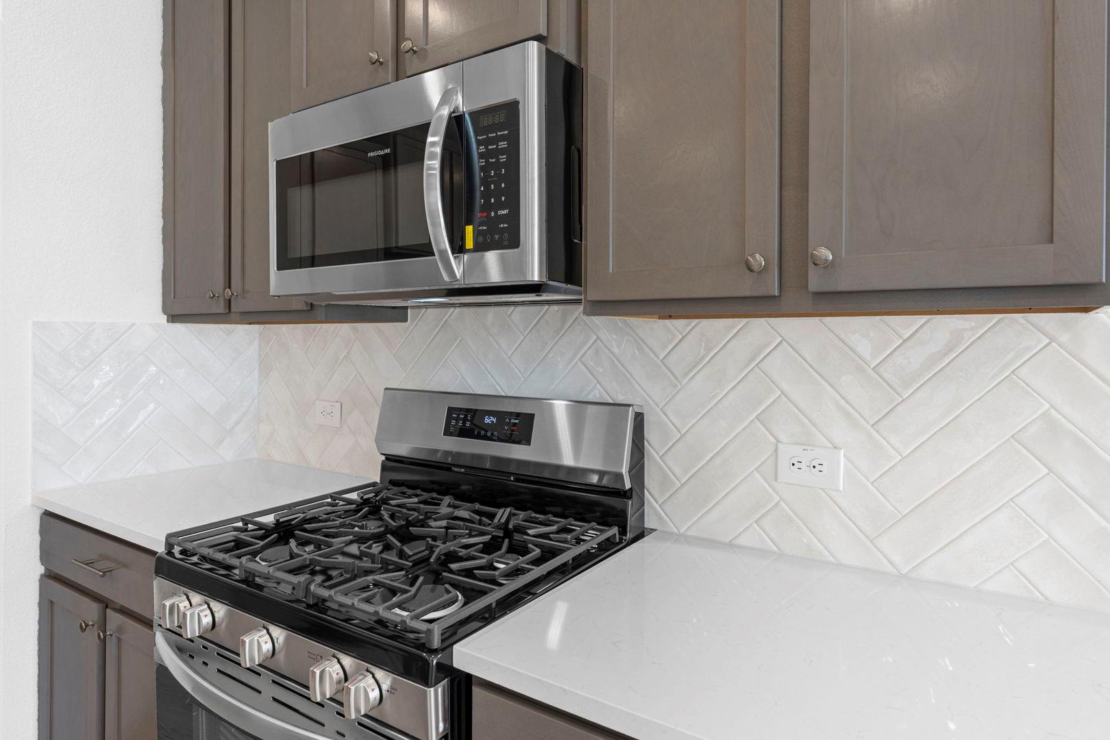 408 Bloomington Loop, Hutto, TX 78634