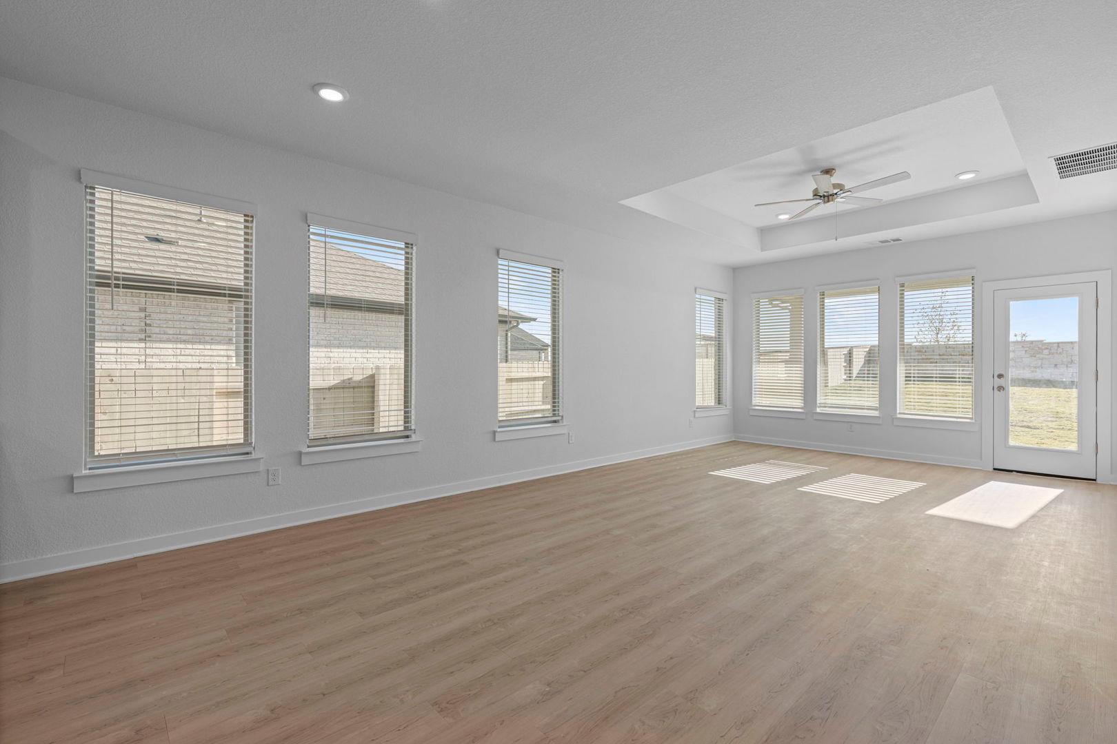 408 Bloomington Loop, Hutto, TX 78634