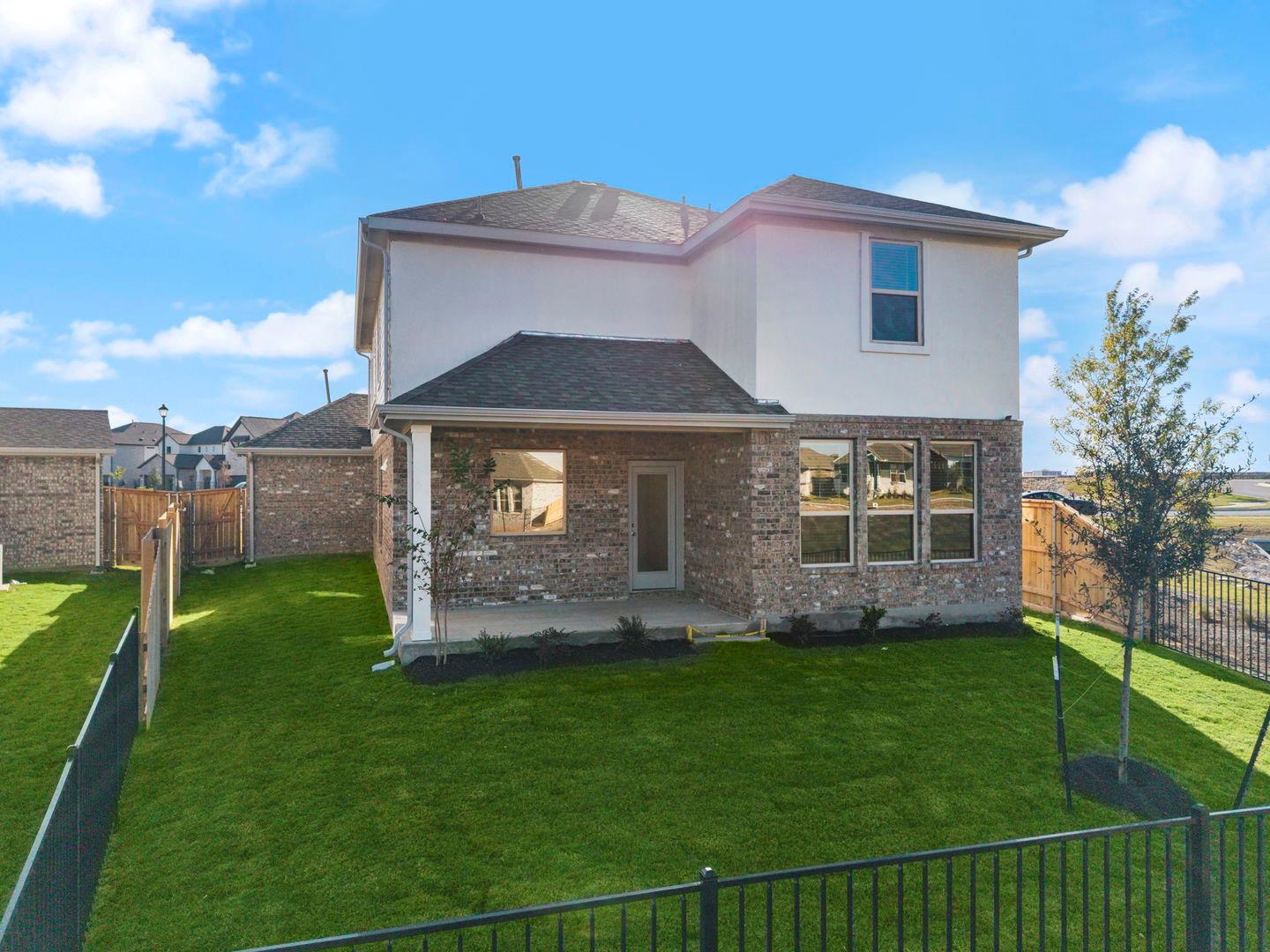 501 Bloomington Loop, Hutto, TX 78634