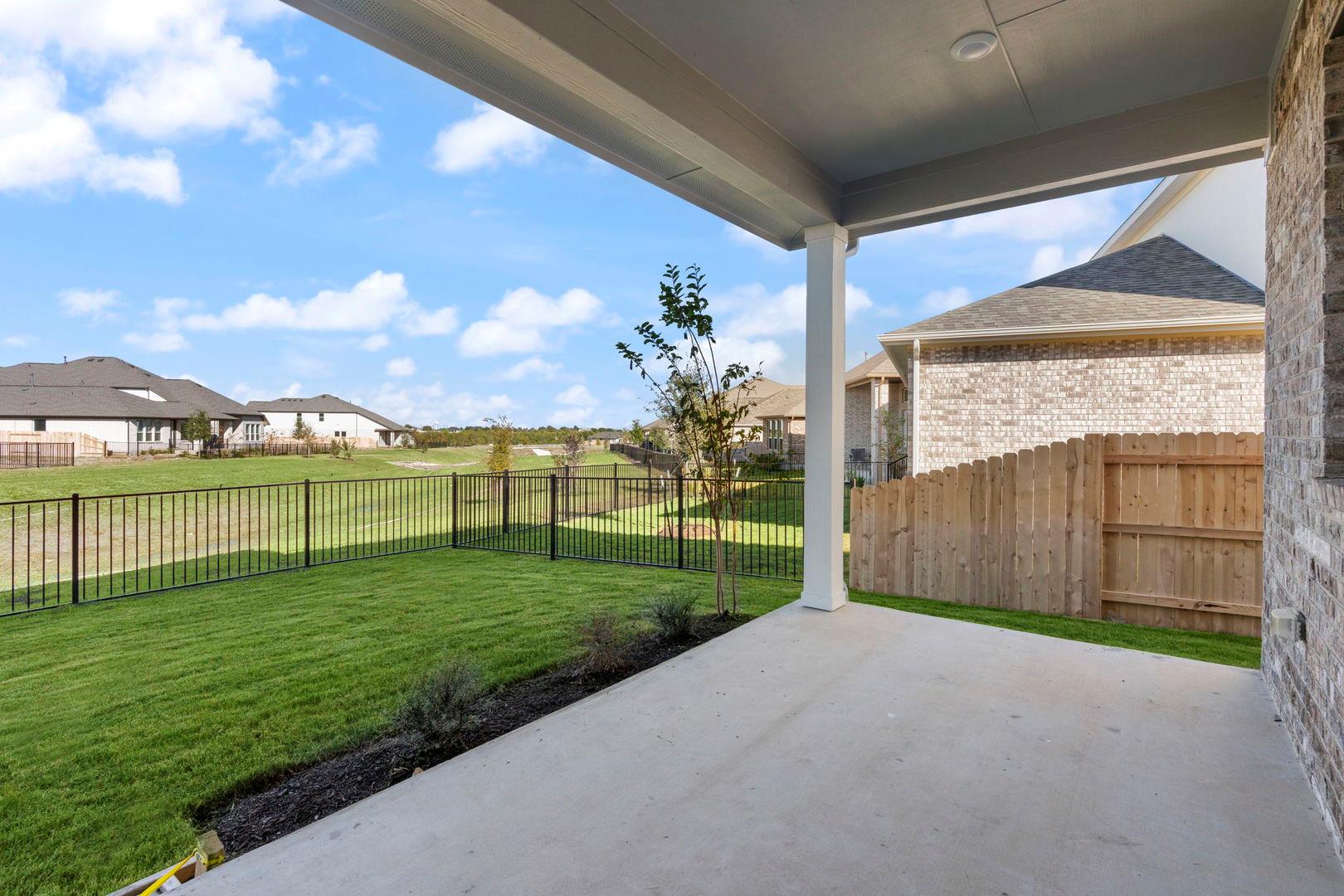 501 Bloomington Loop, Hutto, TX 78634