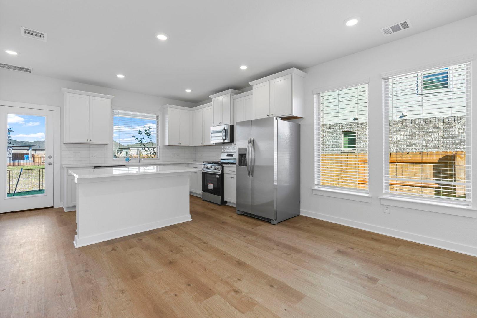 501 Bloomington Loop, Hutto, TX 78634