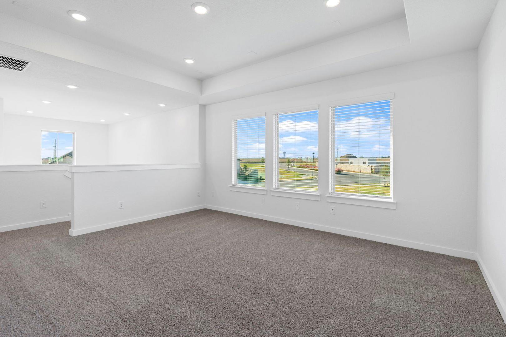 501 Bloomington Loop, Hutto, TX 78634