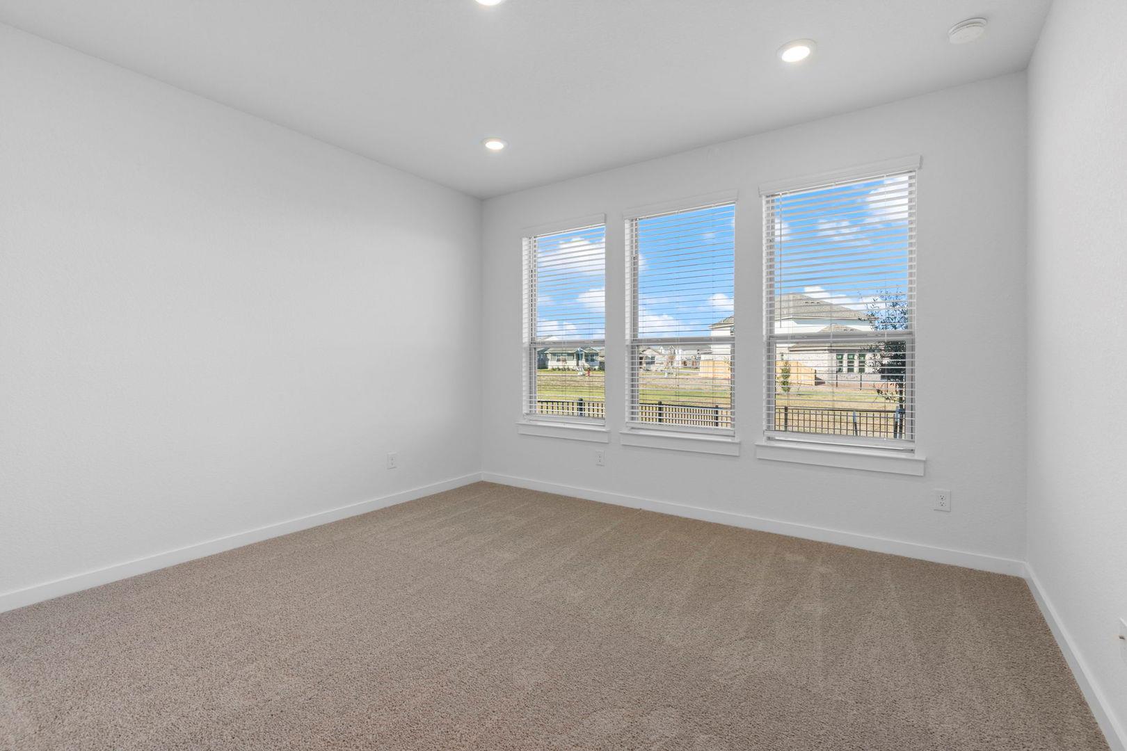 501 Bloomington Loop, Hutto, TX 78634