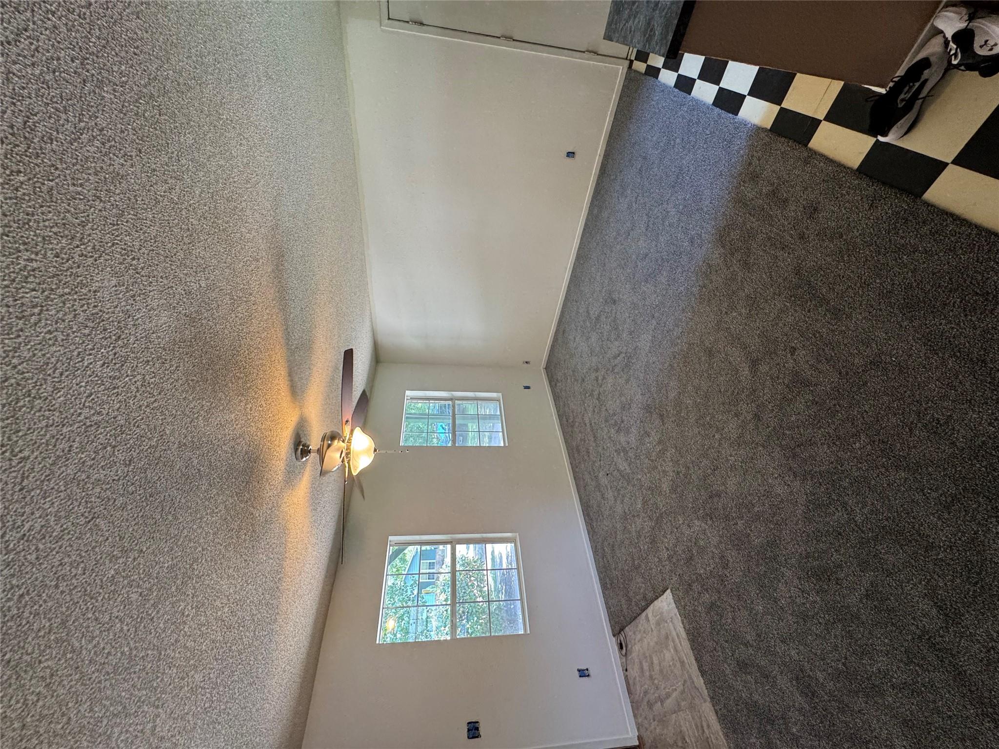 405 Lynch St, Smithville, TX 78957