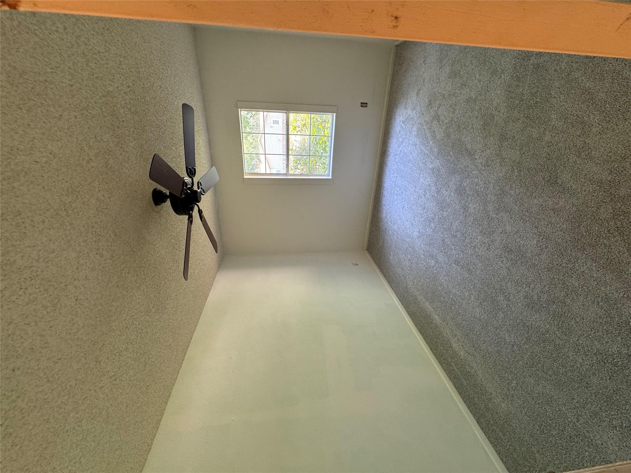 405 Lynch St, Smithville, TX 78957