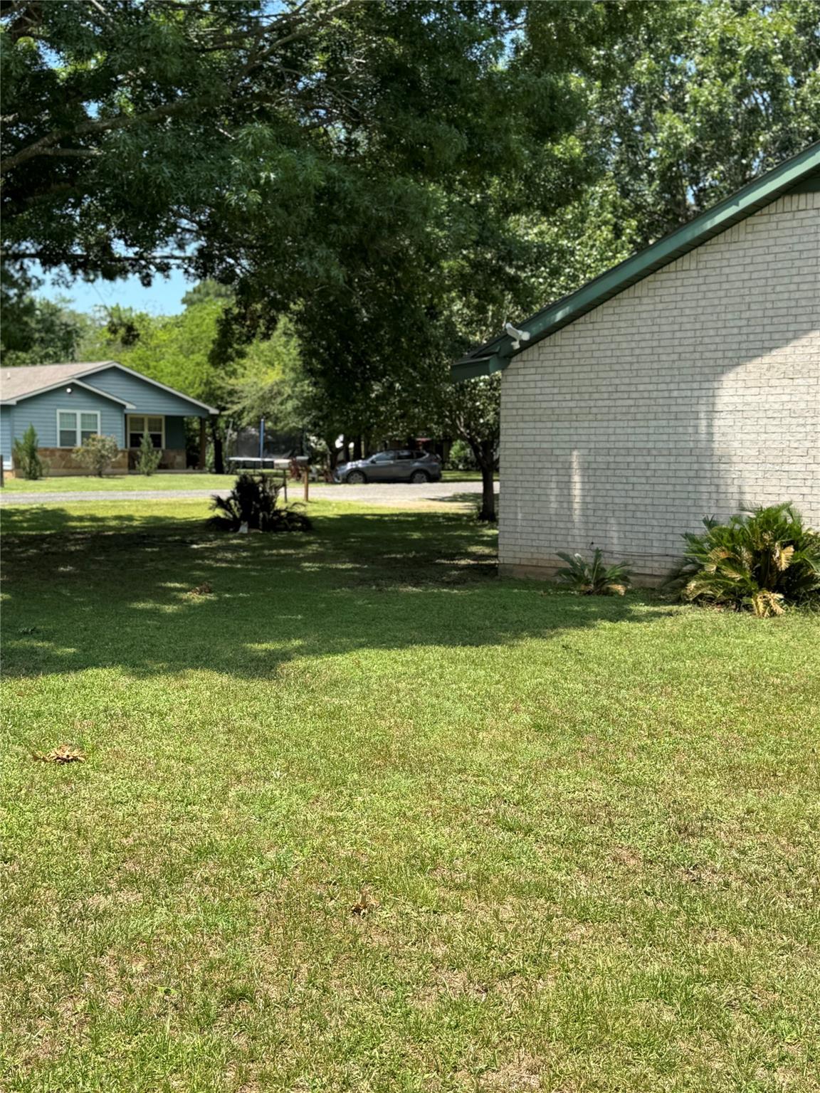 405 Lynch St, Smithville, TX 78957