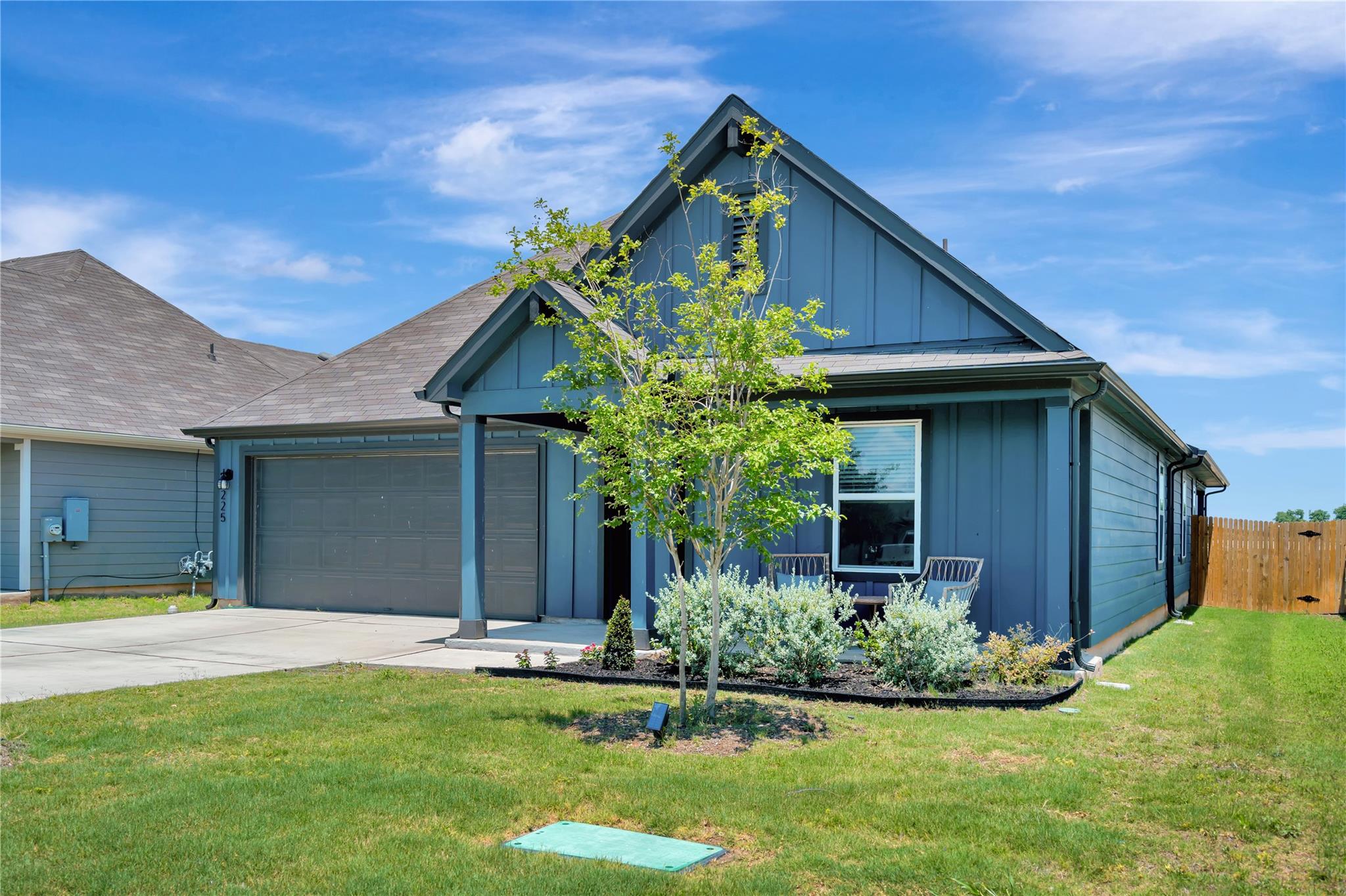 225 Sweetwater Creek Ln, Hutto, TX 78634