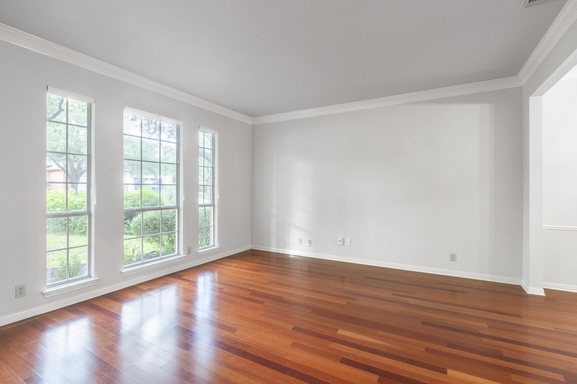 10701 Redmond Rd, Austin, TX 78739