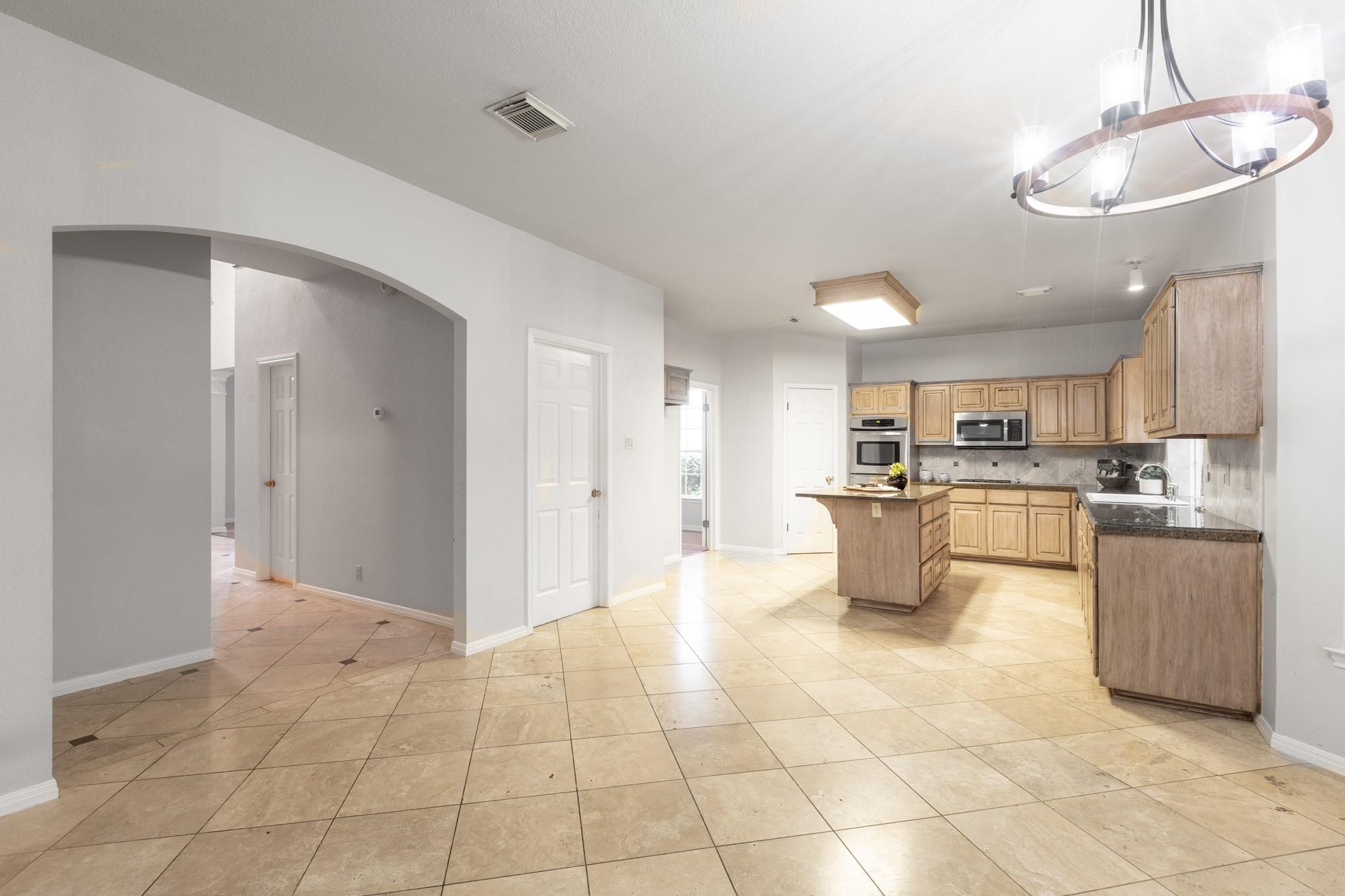 10701 Redmond Rd, Austin, TX 78739