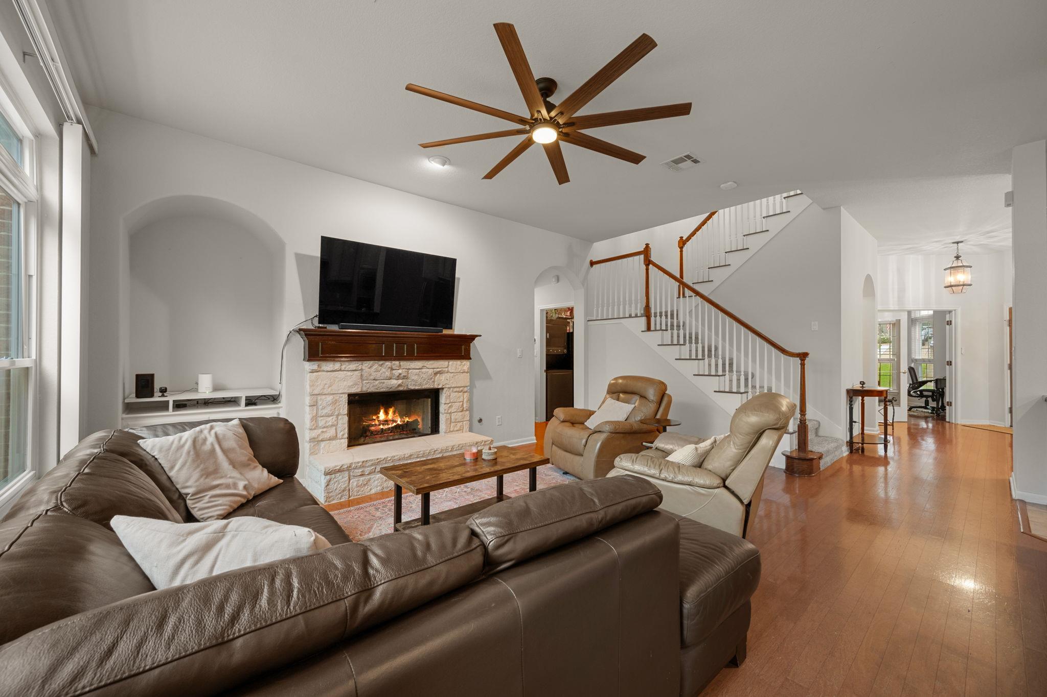 13129 Halsell Dr, Austin, TX 78732