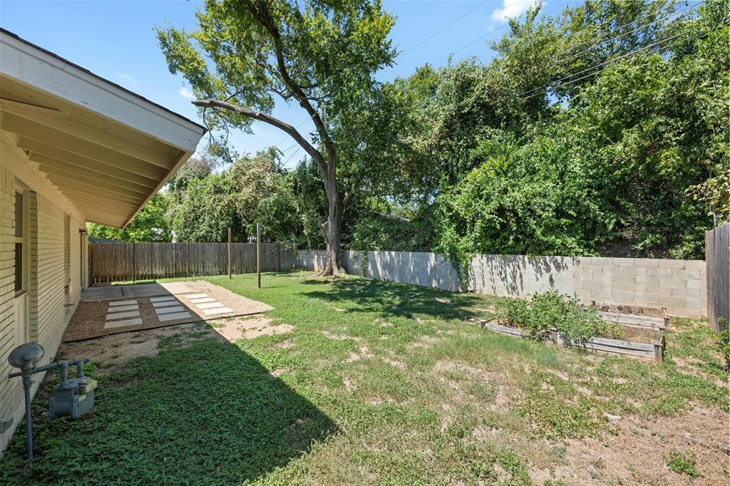 4610 S 1st St, Austin, TX 78745