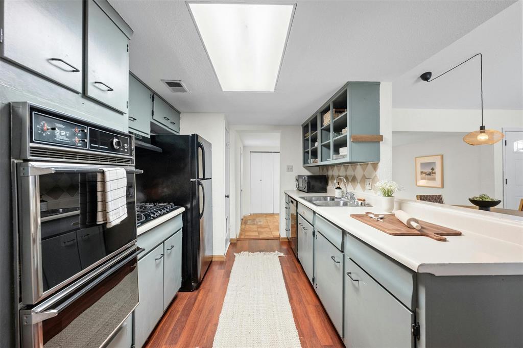 4610 S 1st St, Austin, TX 78745