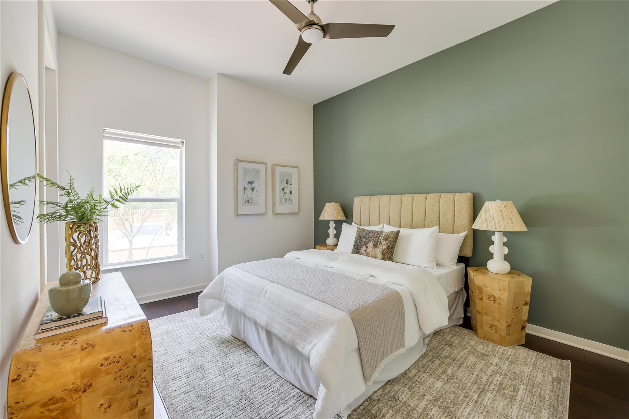 207 W Johanna St # 102, Austin, TX 78704