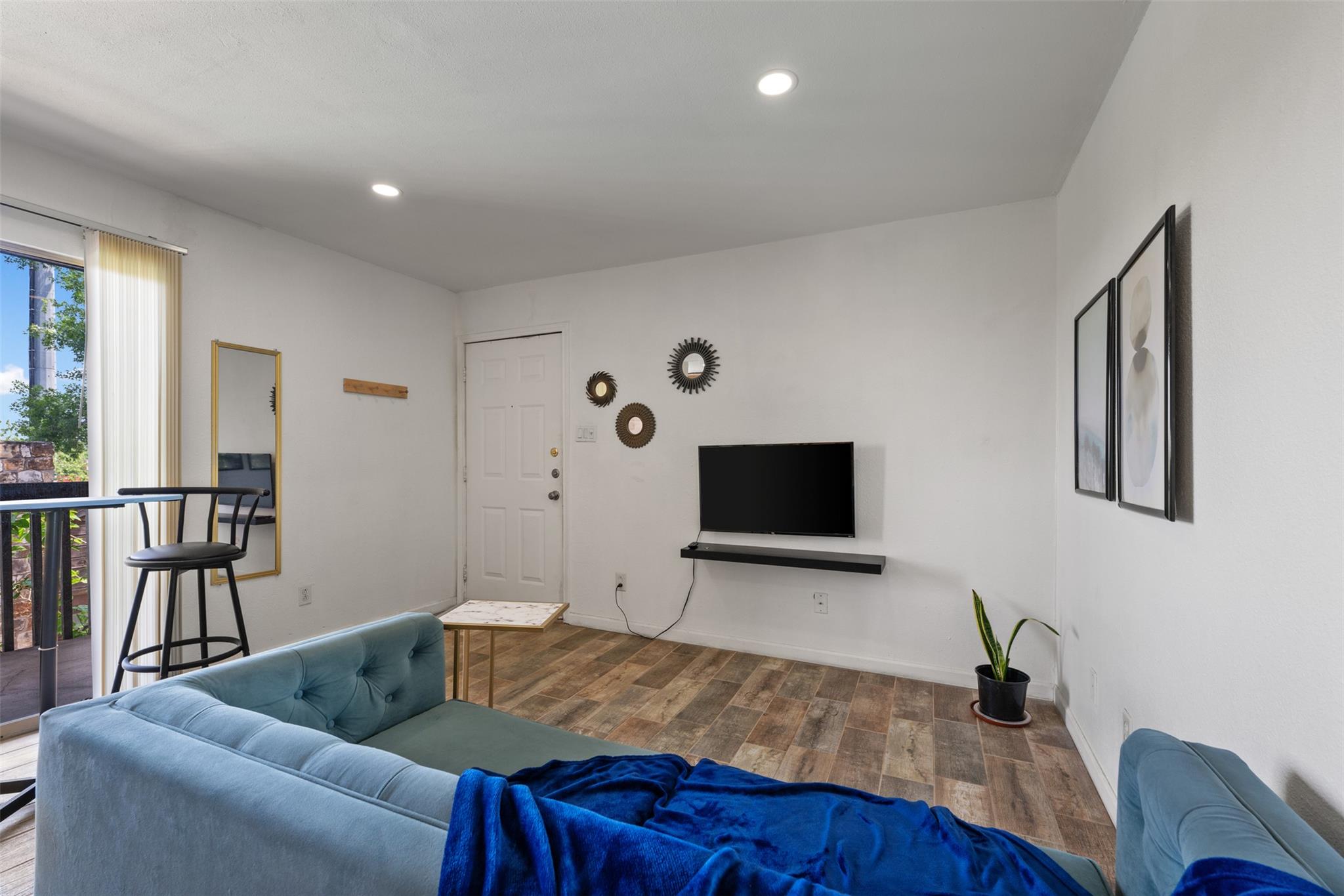 6903 Deatonhill Dr # 15, Austin, TX 78745