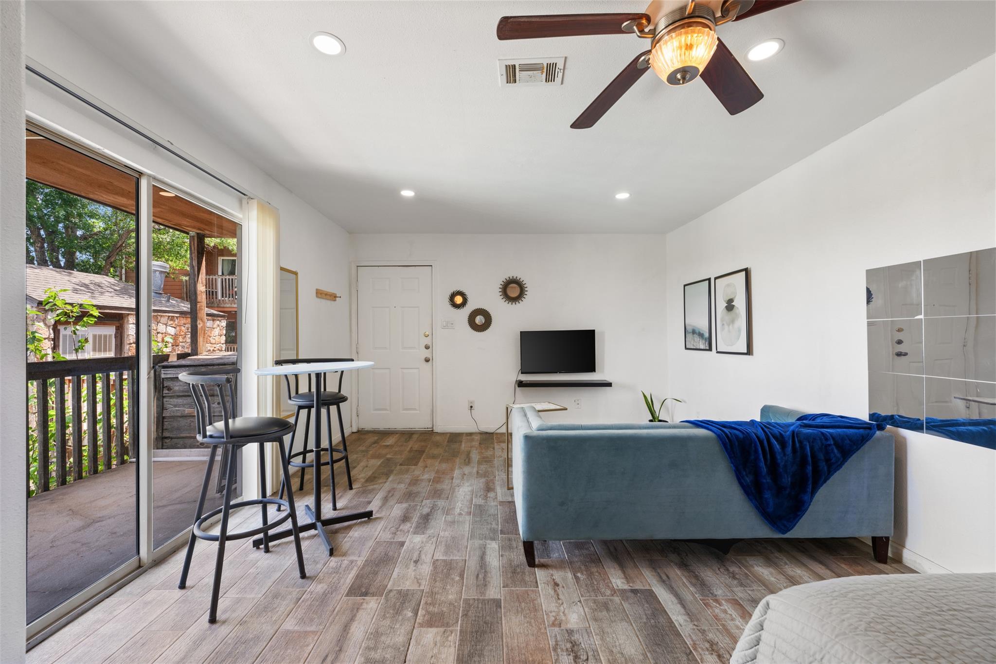 6903 Deatonhill Dr # 15, Austin, TX 78745