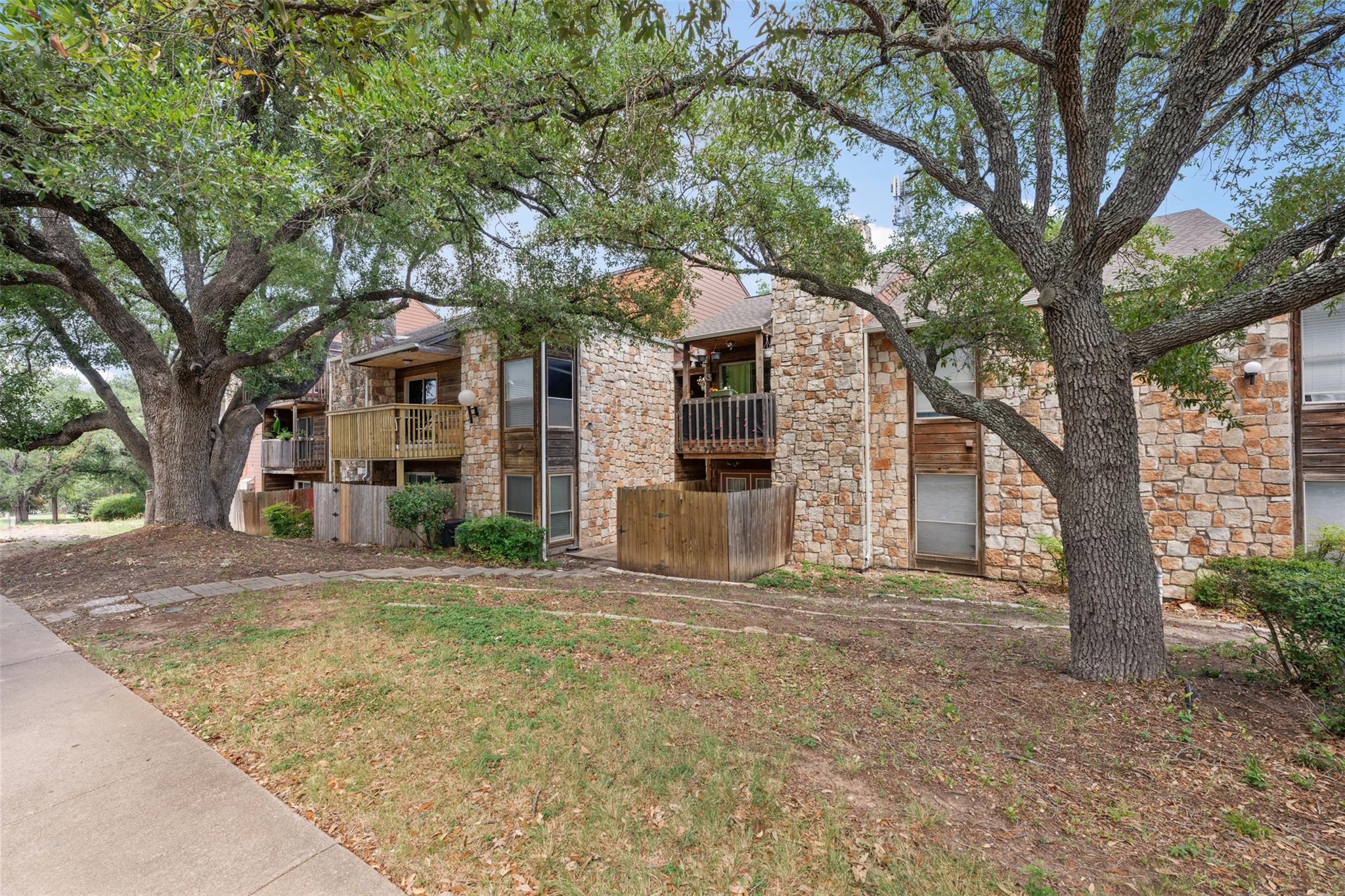 6903 Deatonhill Dr # 15, Austin, TX 78745