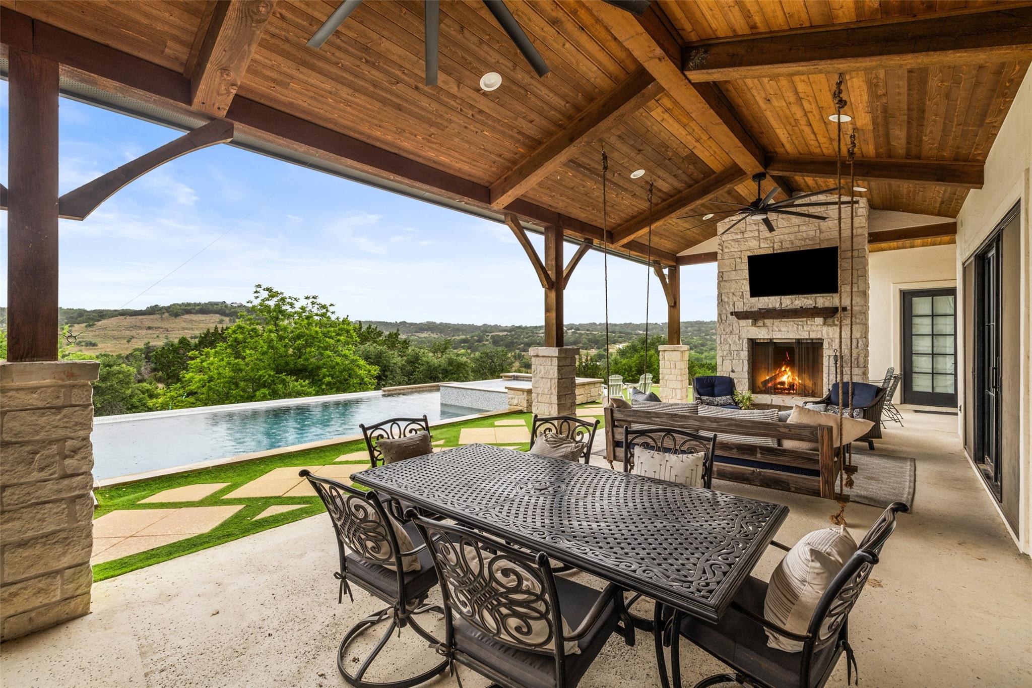 1278 Sanctuary Ln, Blanco, TX 78606