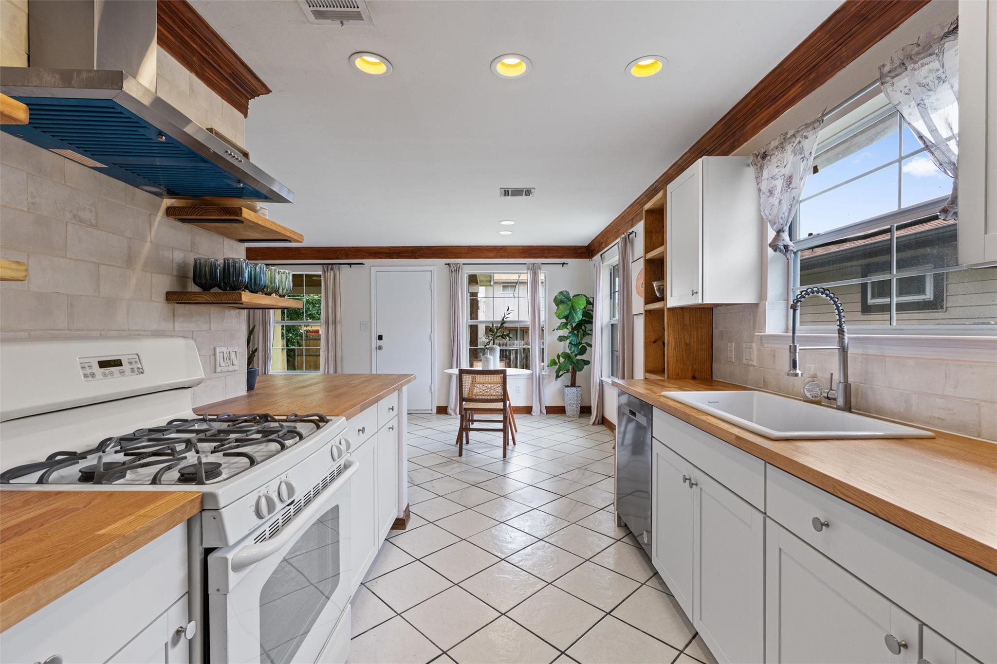 13912 Cambourne Dr, Pflugerville, TX 78660