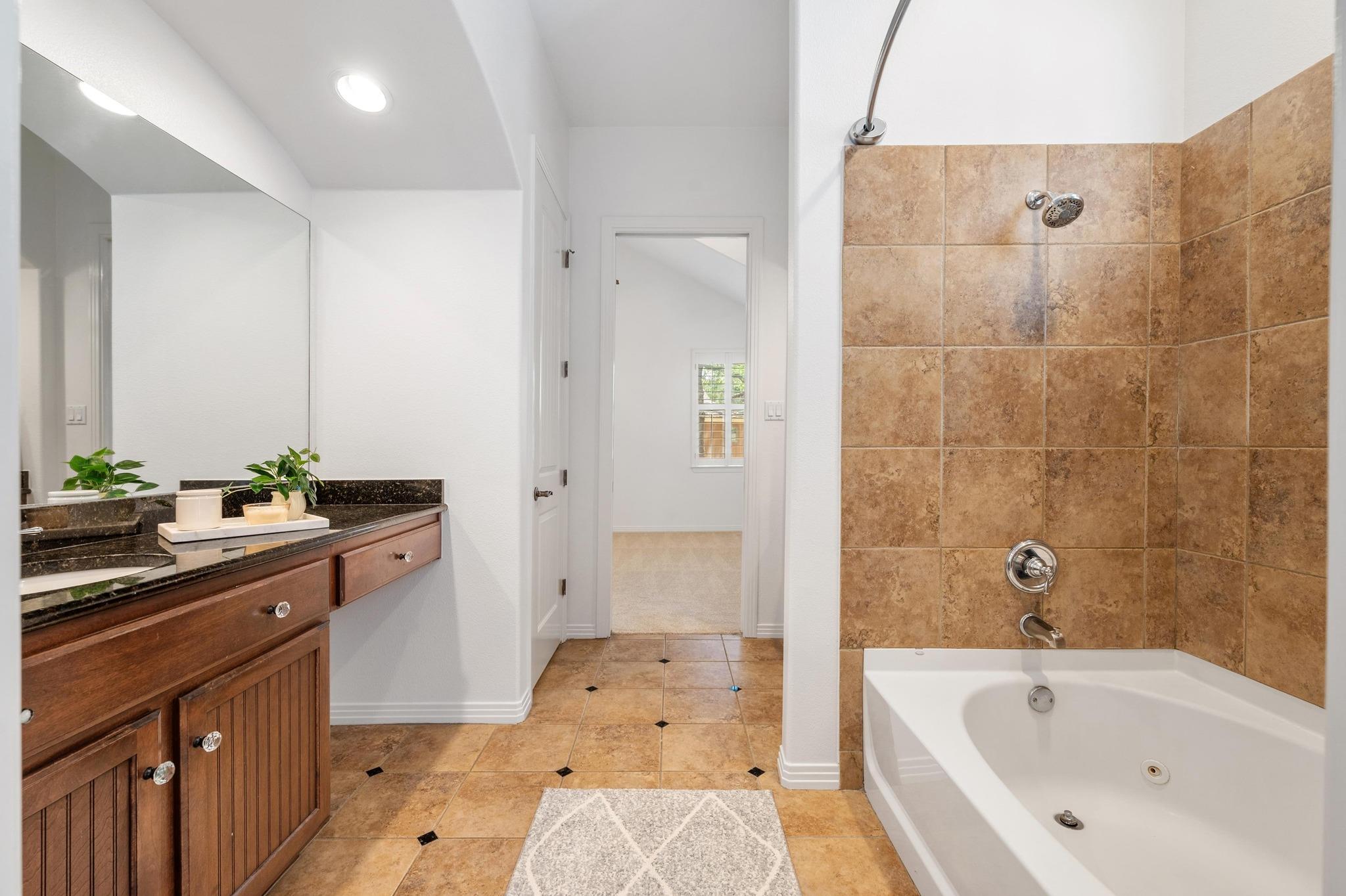 6201 River Place Blvd # 4, Austin, TX 78730