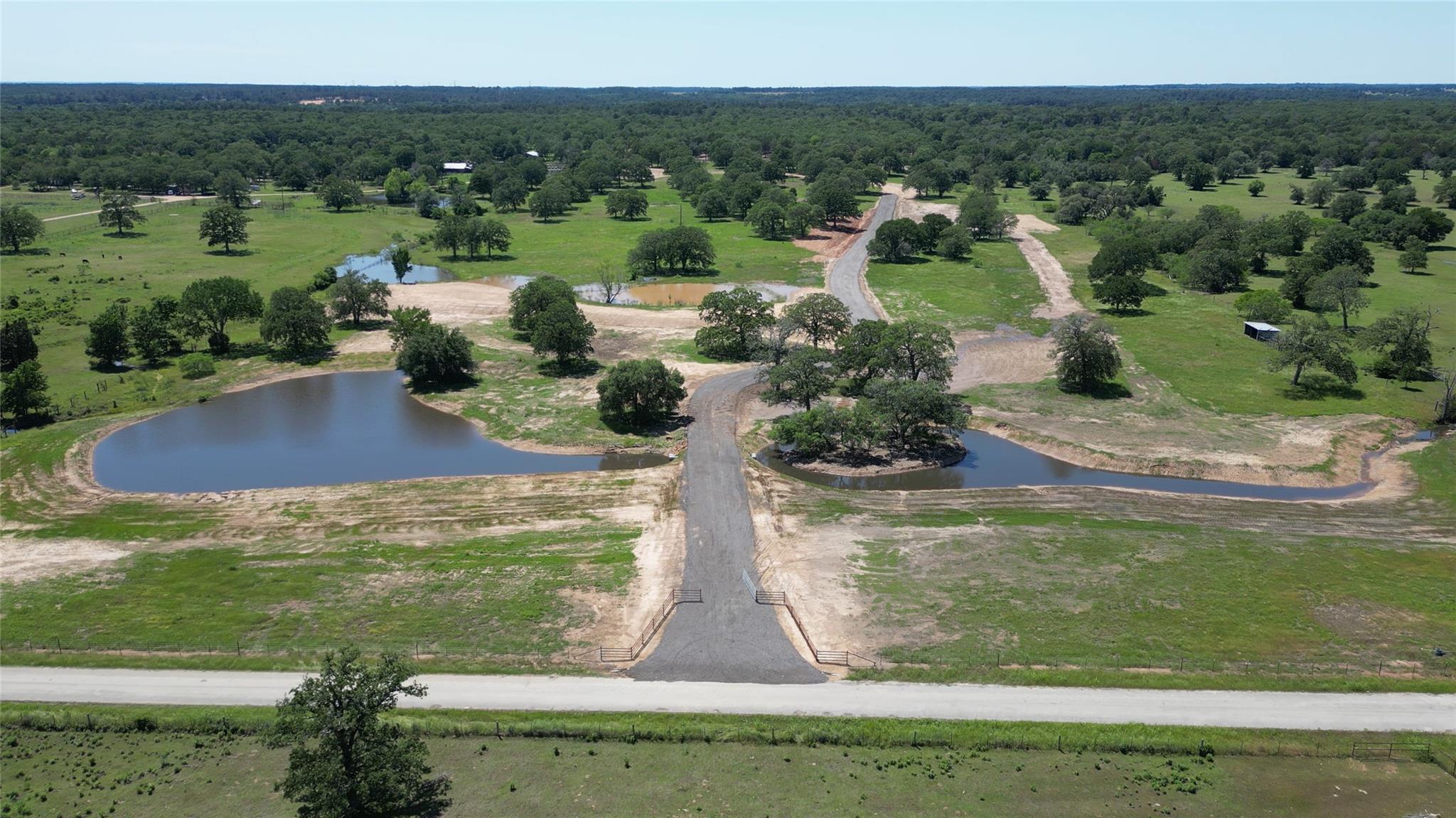 431 Nink Rd, Smithville, TX 78957