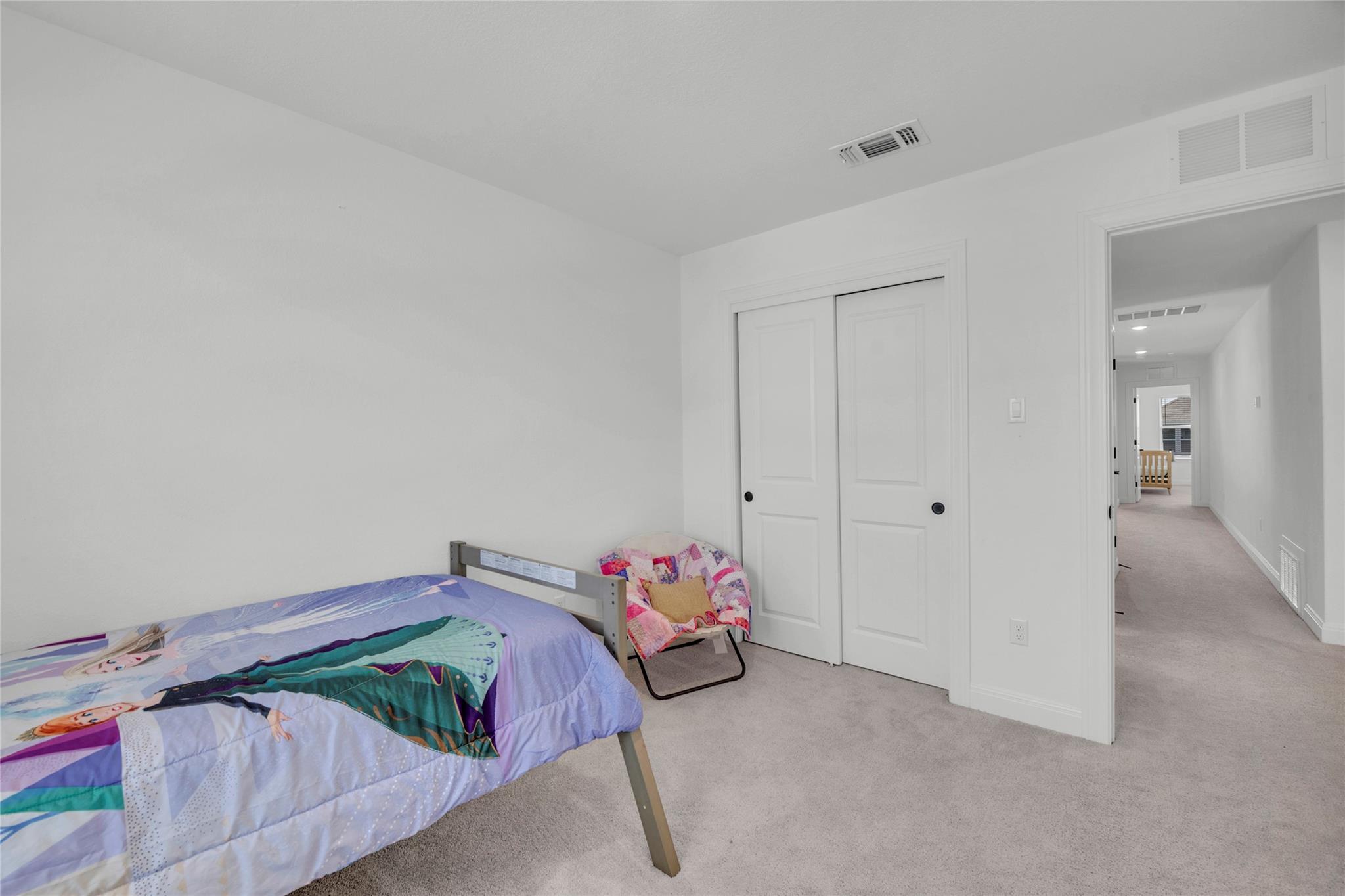 240 Harbors Ln, Leander, TX 78641