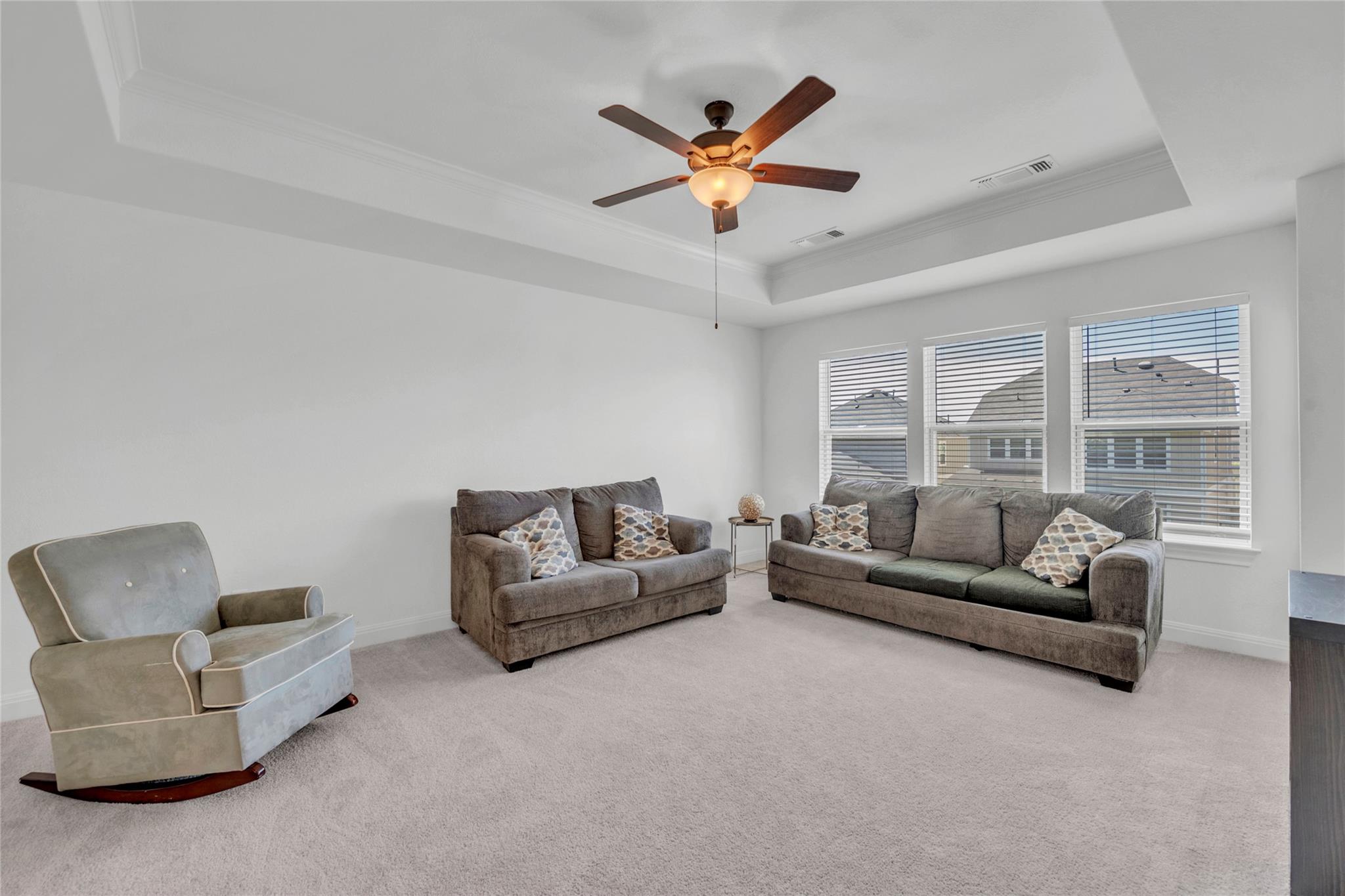 240 Harbors Ln, Leander, TX 78641