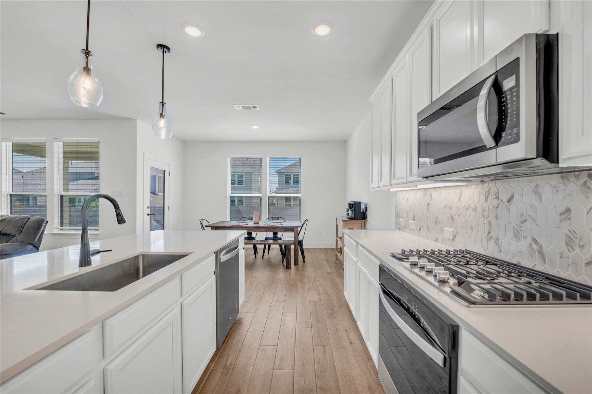 240 Harbors Ln, Leander, TX 78641