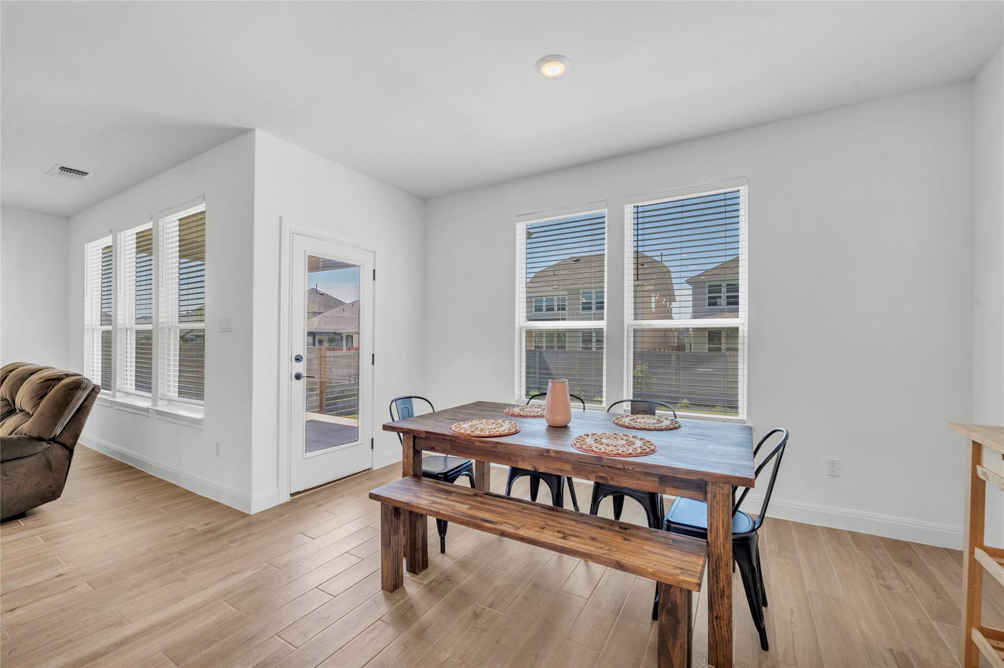 240 Harbors Ln, Leander, TX 78641